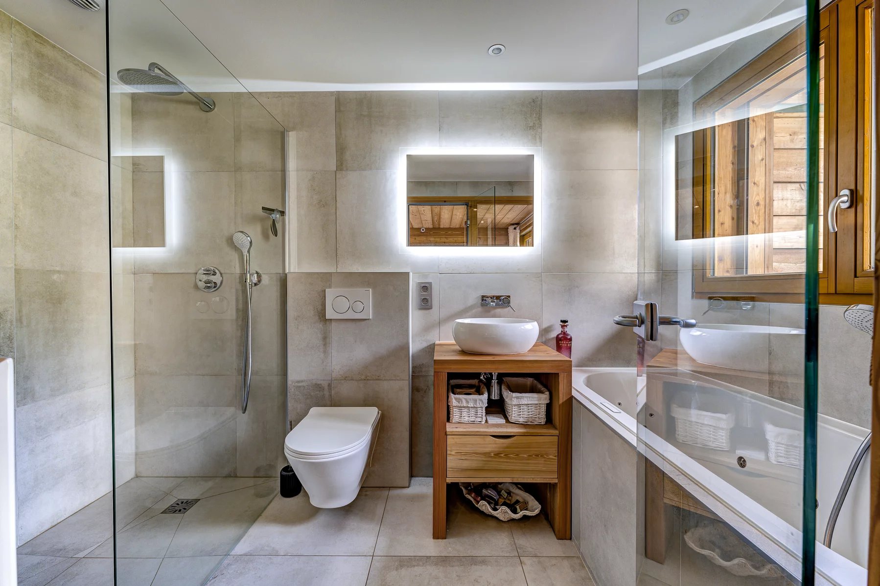 Photo of ARGENTIERE - Recently built, modern 4-bed demi-chalet