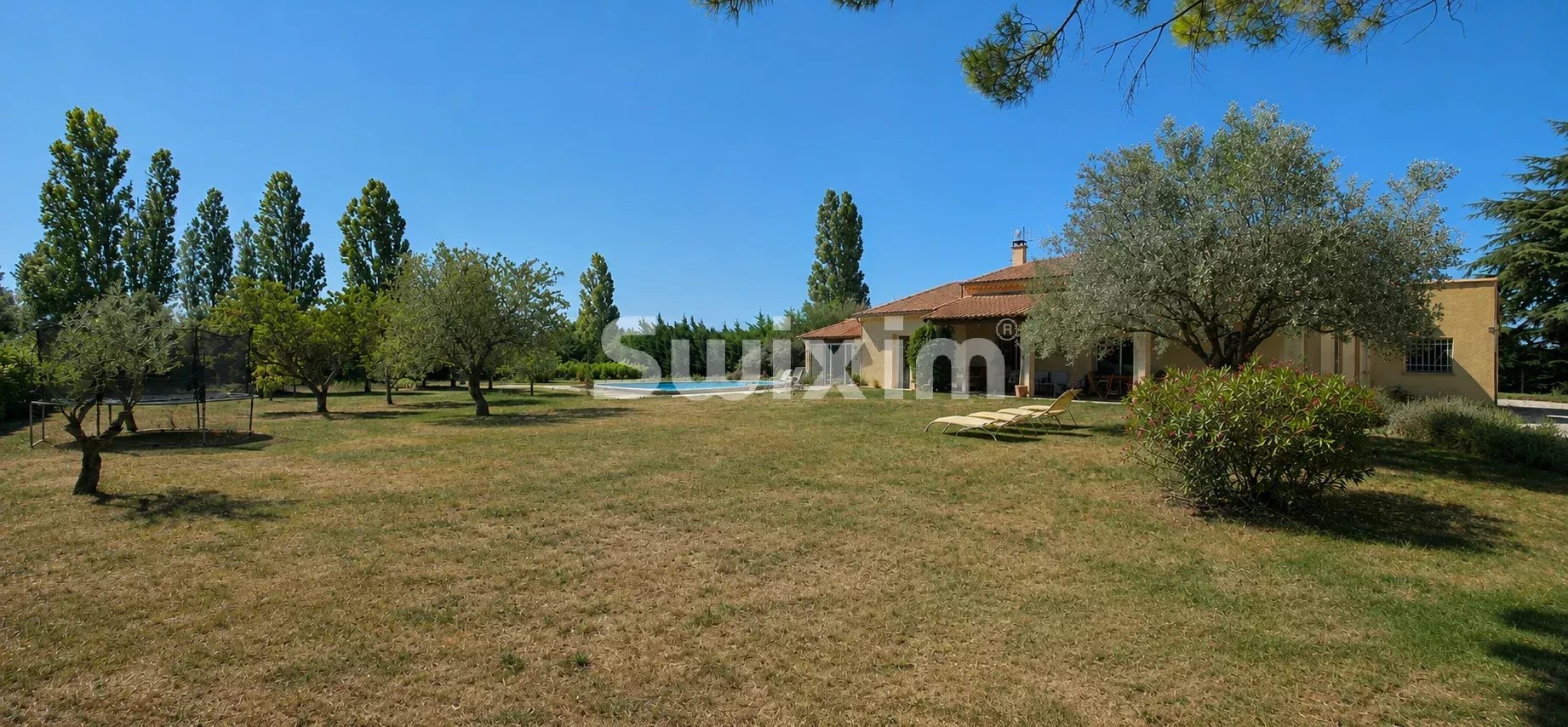 VILLA AU CALME GRAND TERRAIN ET DEPENDANCE