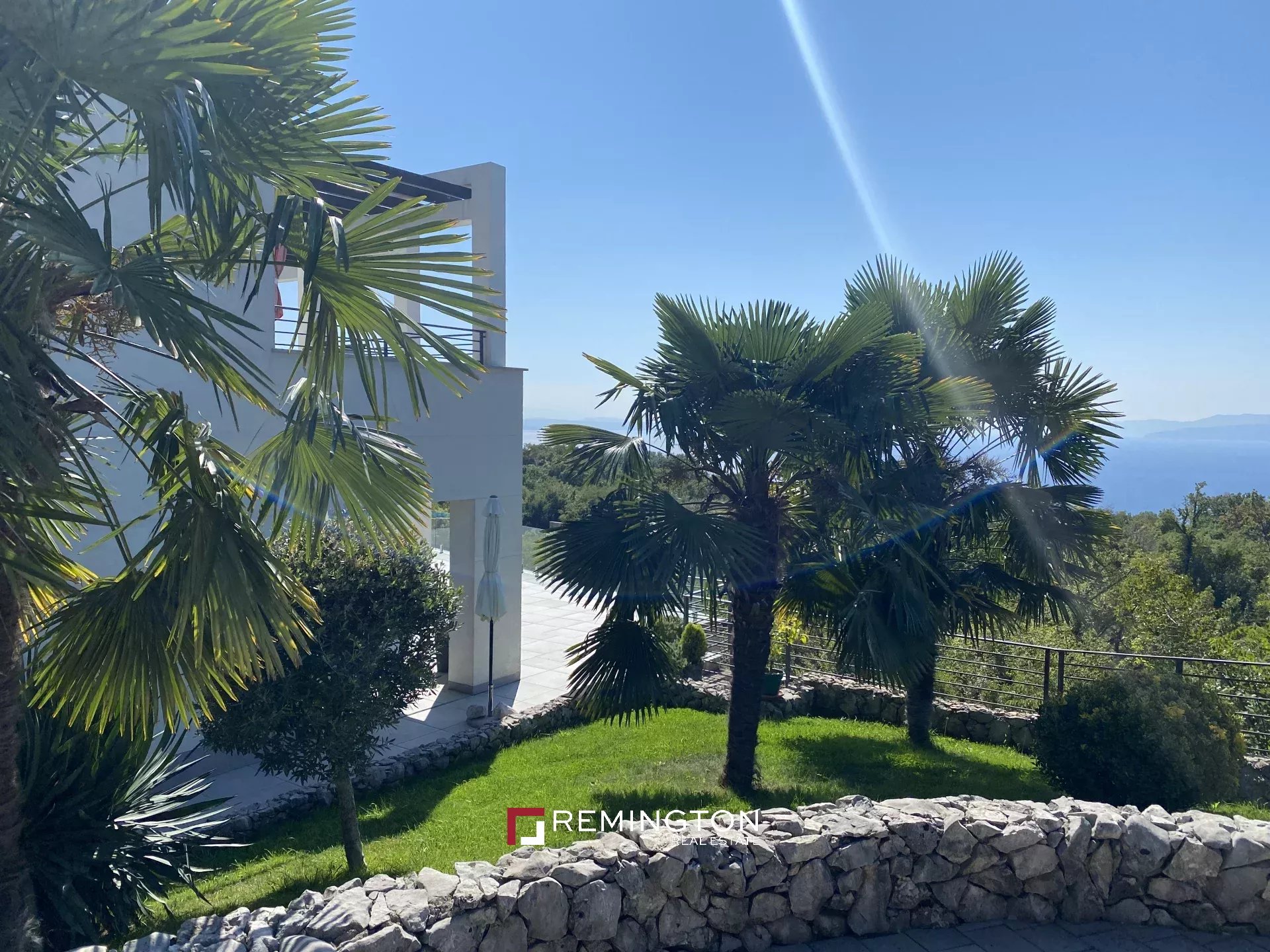 6 Bedroom Villa/Townhouse's Image 38