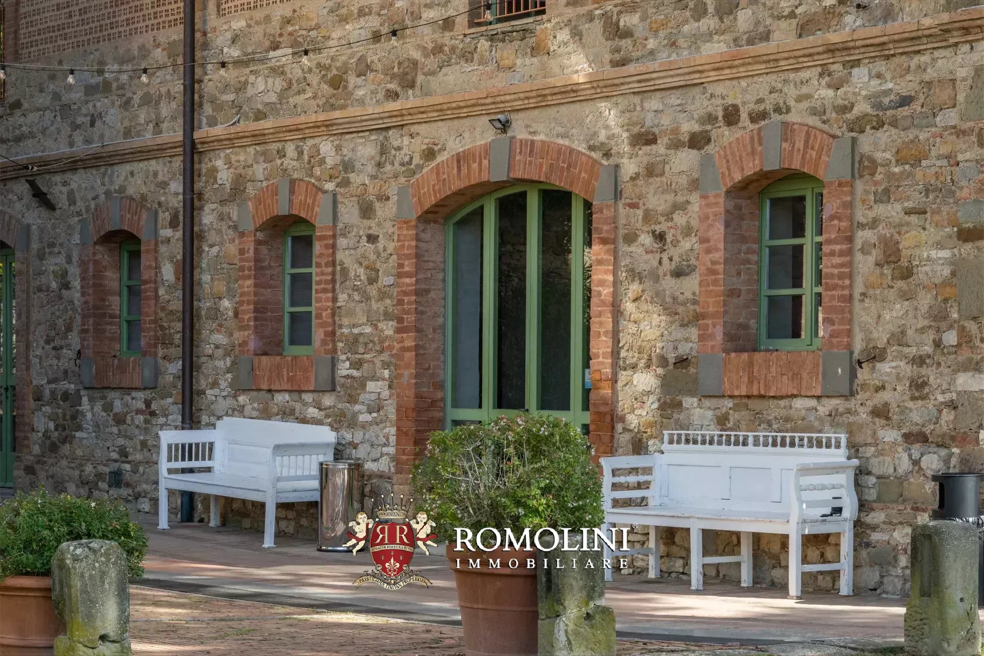 10 Bedroom Villa/Townhouse's Image 32