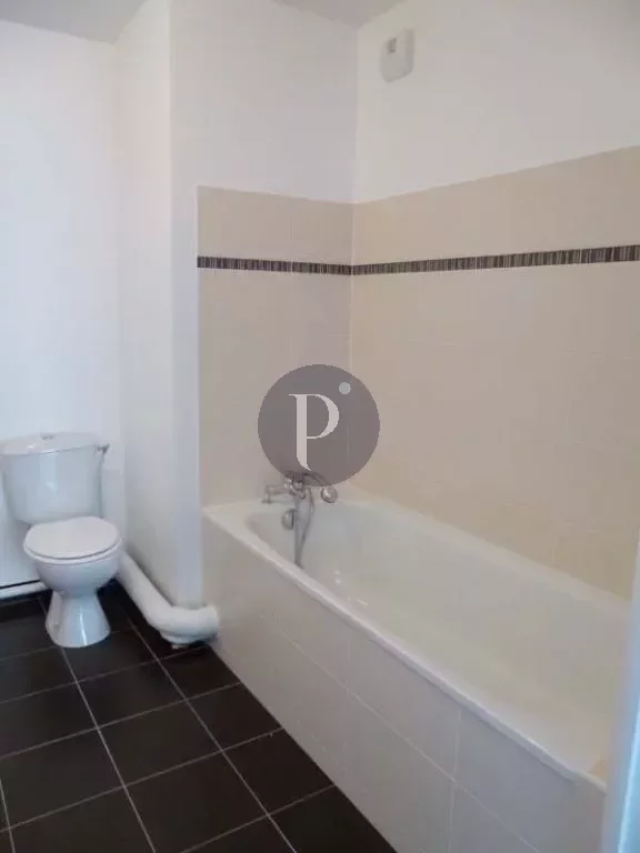 location-appartement-2-pieces-ris-orangis-83870912