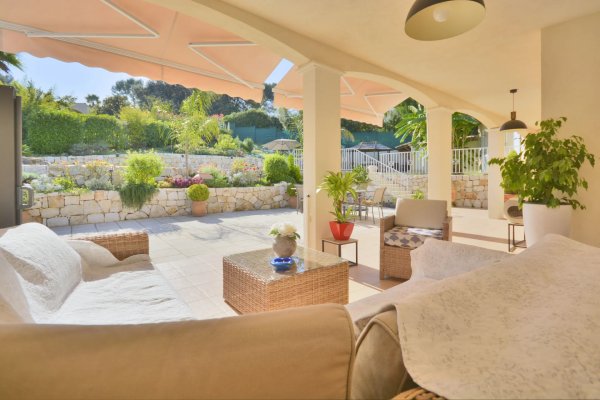 South Facing Villa for Sale in Roquefort Les Pins with Garden — photo 7