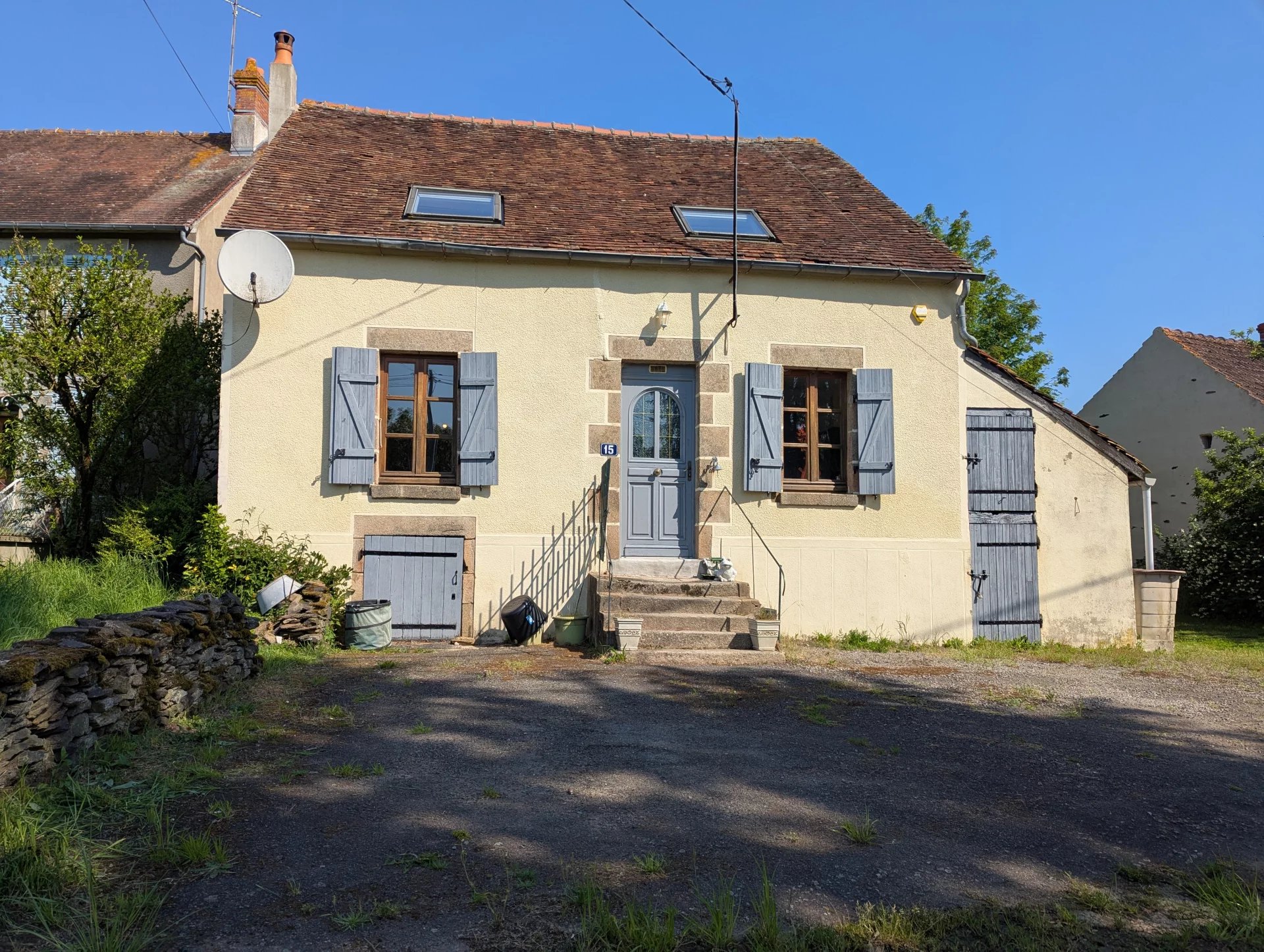Delightful 3 bedroom character cottage in the Indre