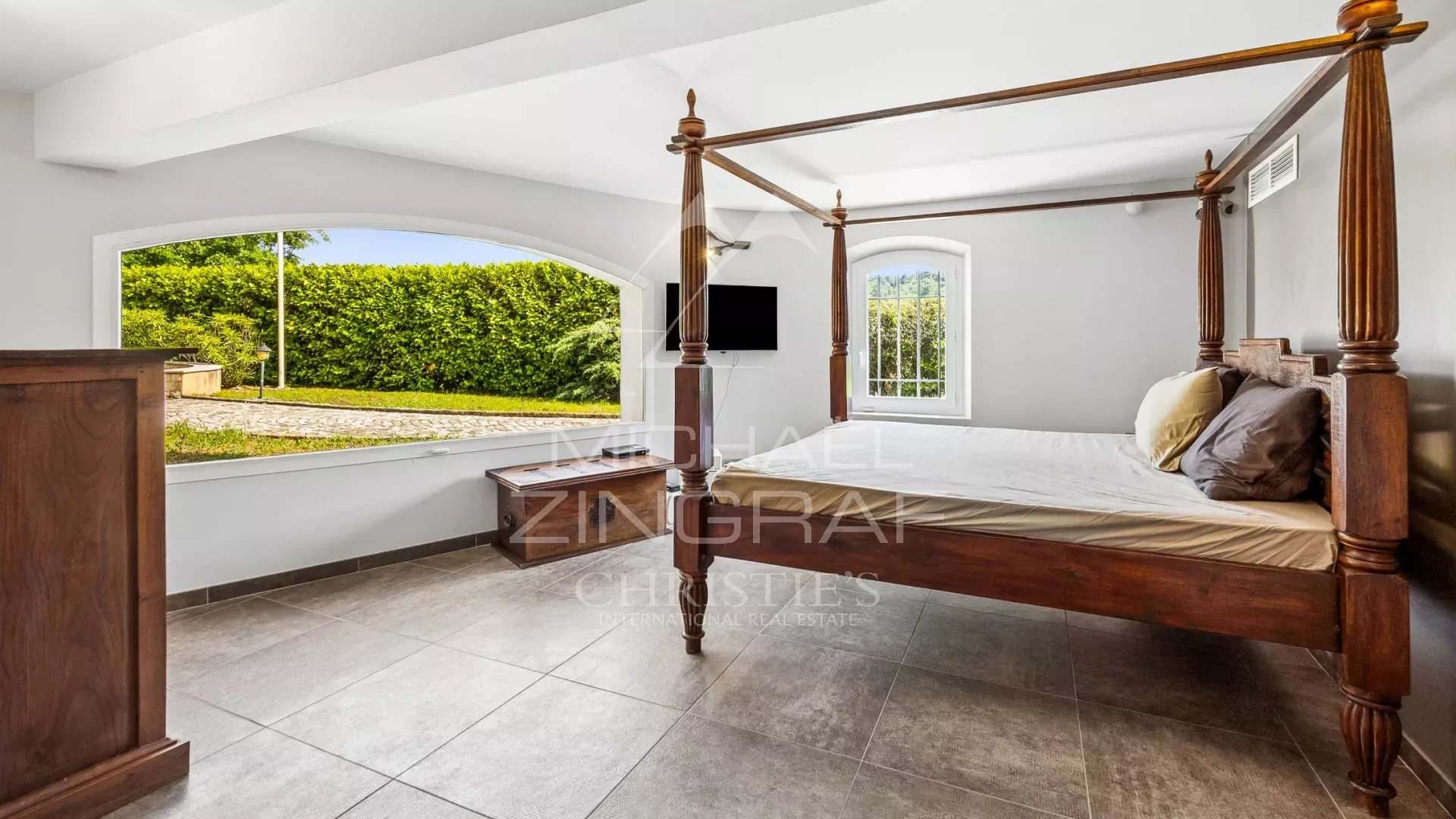 5 Bedroom Villa/Townhouse's Image 5