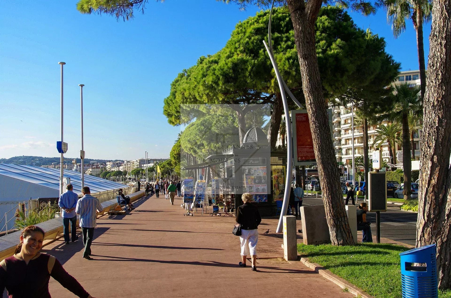 Unique villa avec piscine Bd Croisette Cannes — photo 2