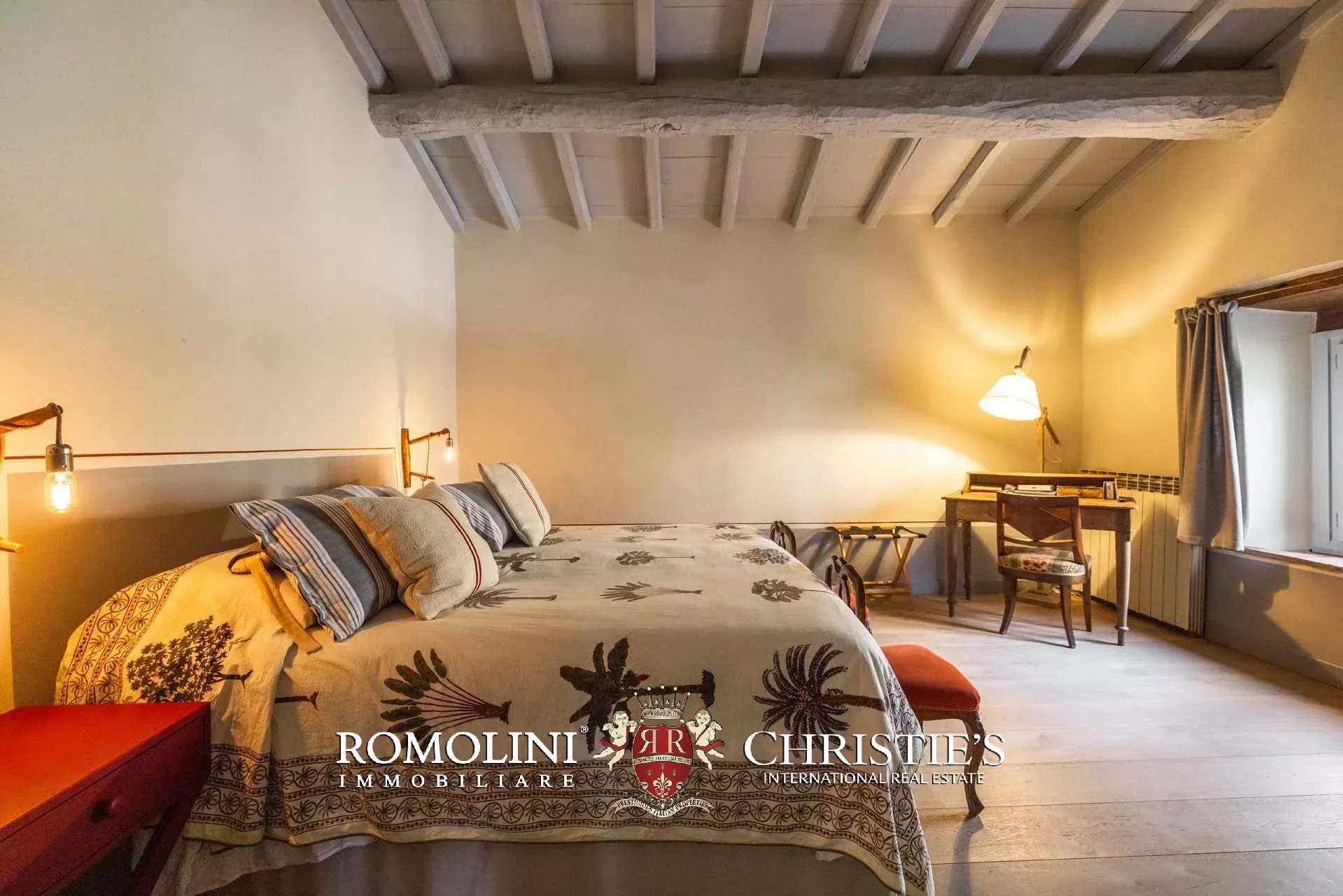5 Bedroom Villa/Townhouse's Image 33