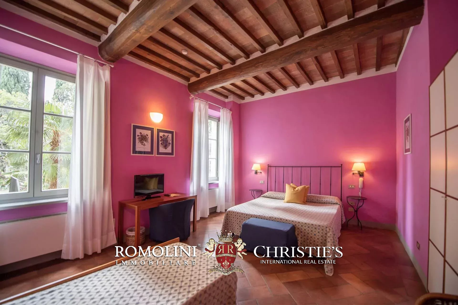 24 Bedroom Villa/Townhouse's Image 30