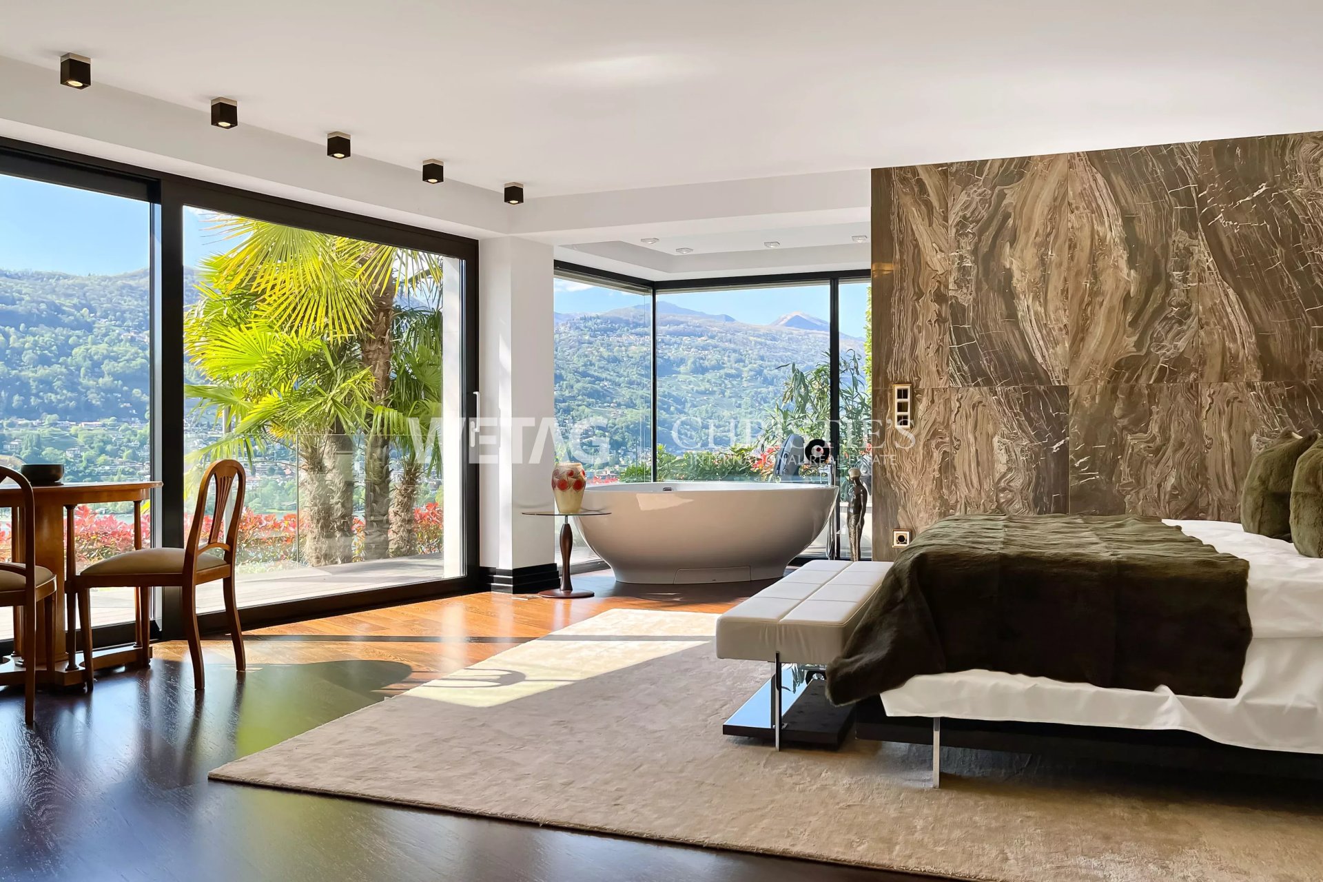 6 Bedroom Villa/Townhouse's Image 3