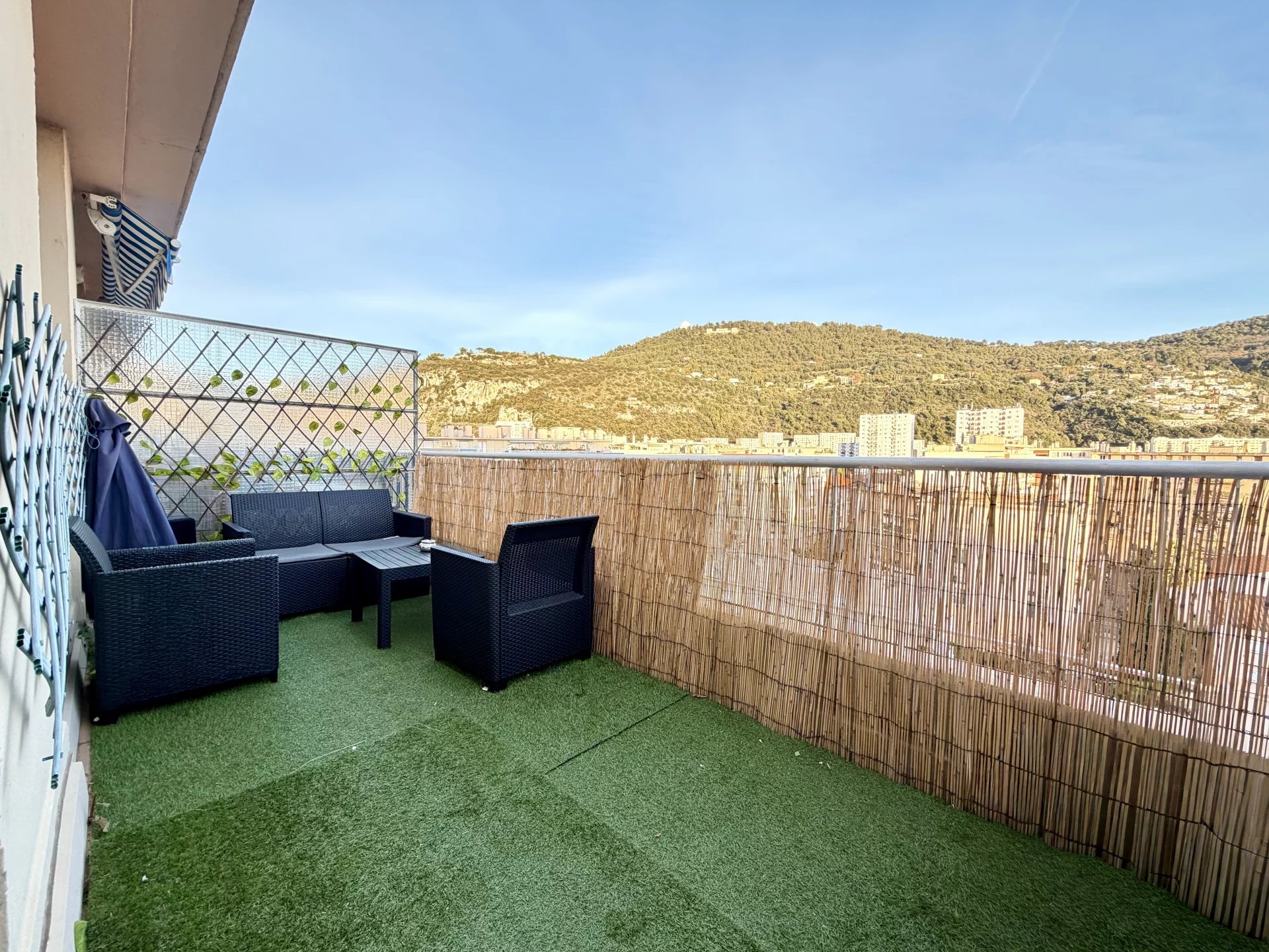 F1 - PASTEUR - TERRASSE - CAVE