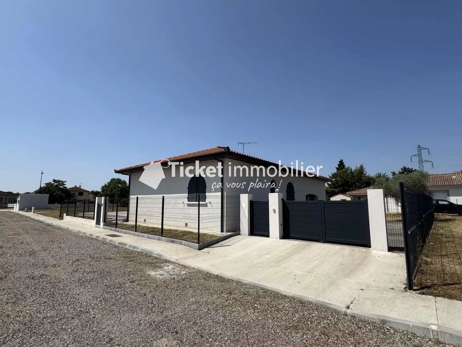 MAISON T5 DE 146m2 AVEC JARDIN de 633m2, GARAGE, CLIMATISATION ET GRANDE TERRASSE — photo 3