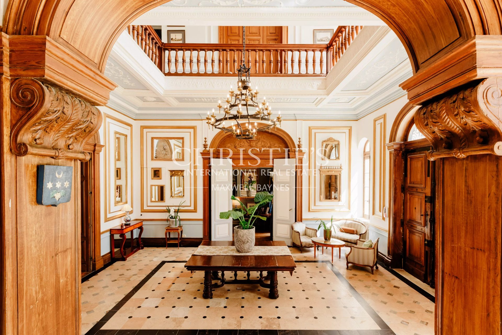 53 Bedroom Chateau's Image 15