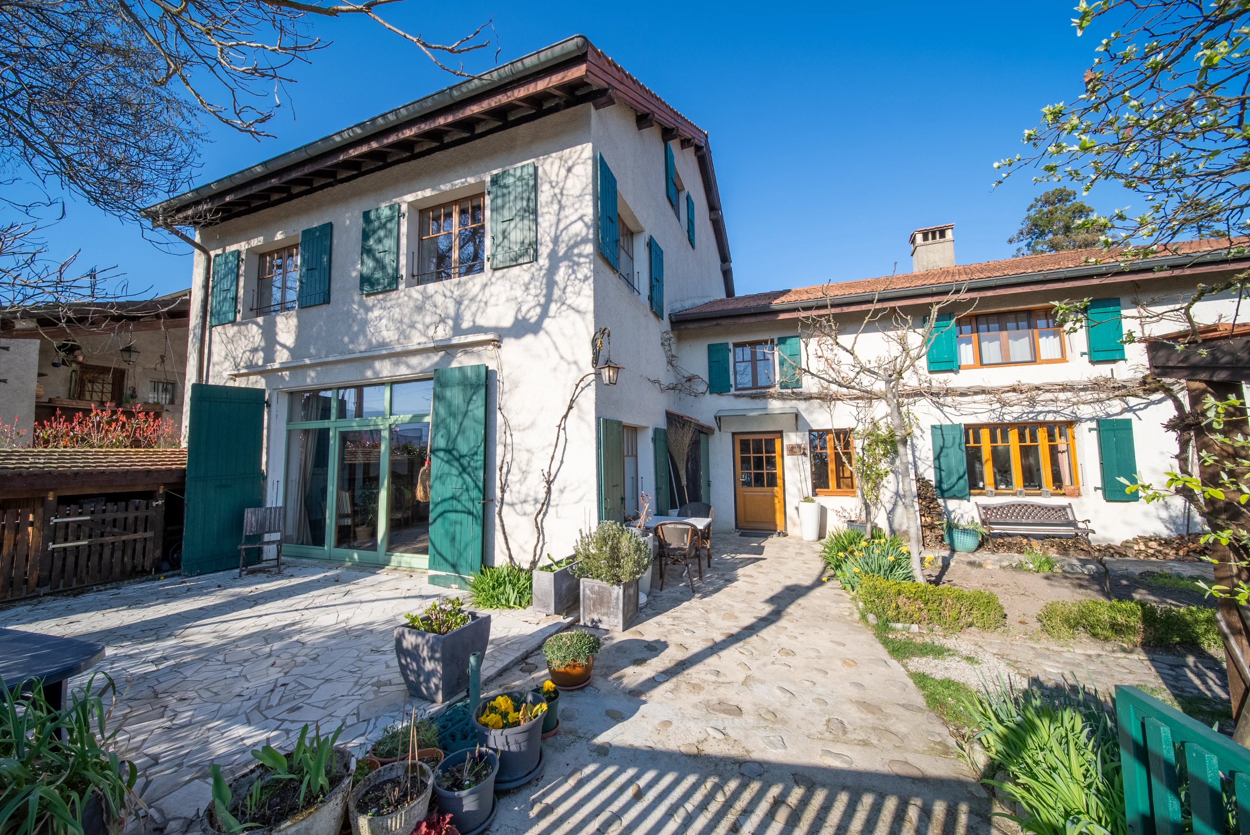 Peney-Dessus Spacieux duplex 7 pièces avec jardin