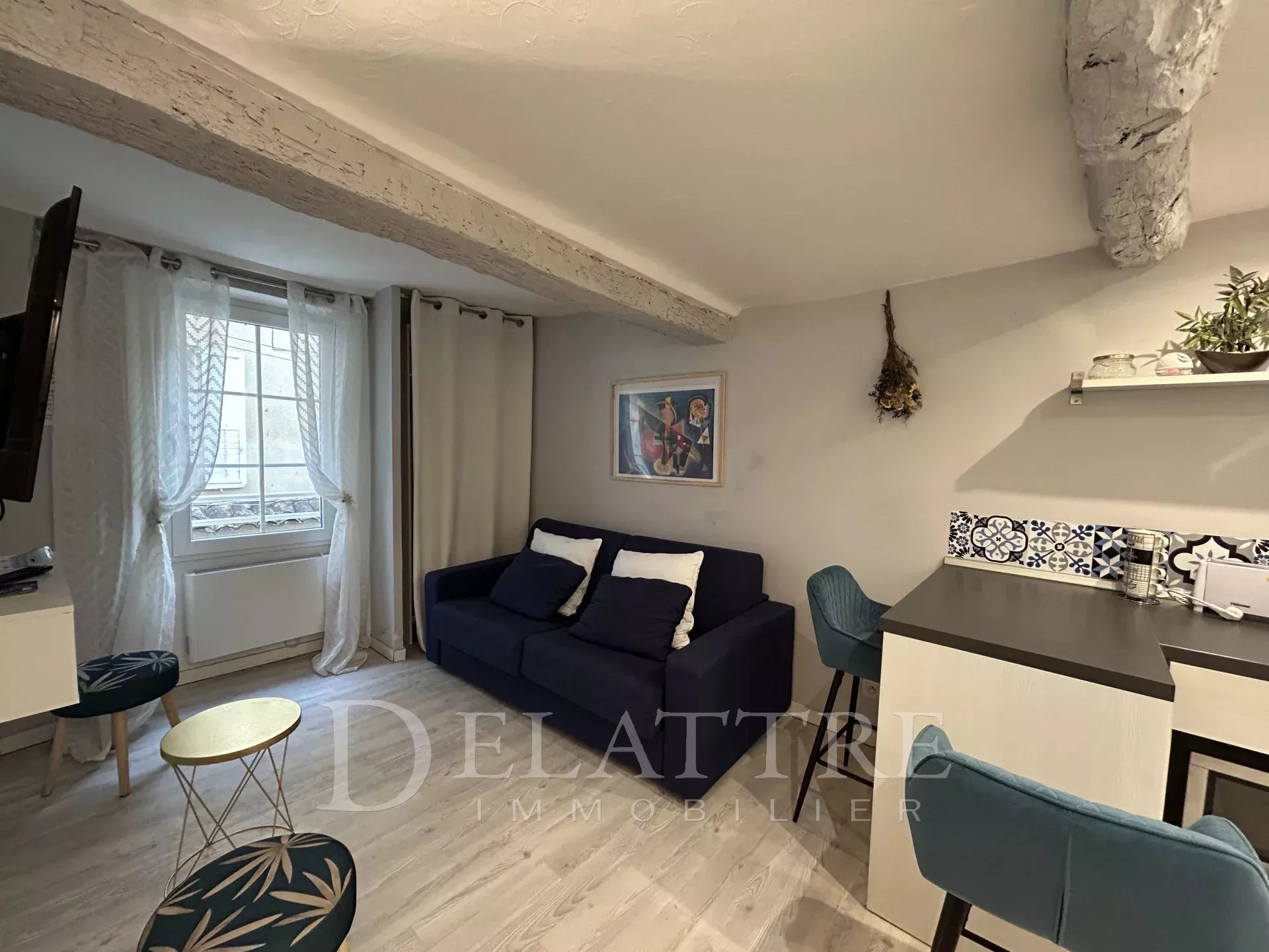 COQUET STUDIO MEUBLE - VALBONNE VILLAGE