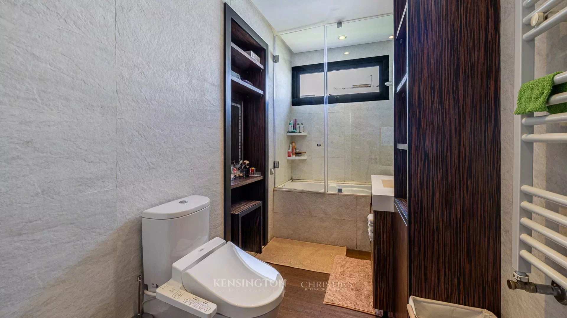 4 Bedroom Villa/Townhouse's Image 20