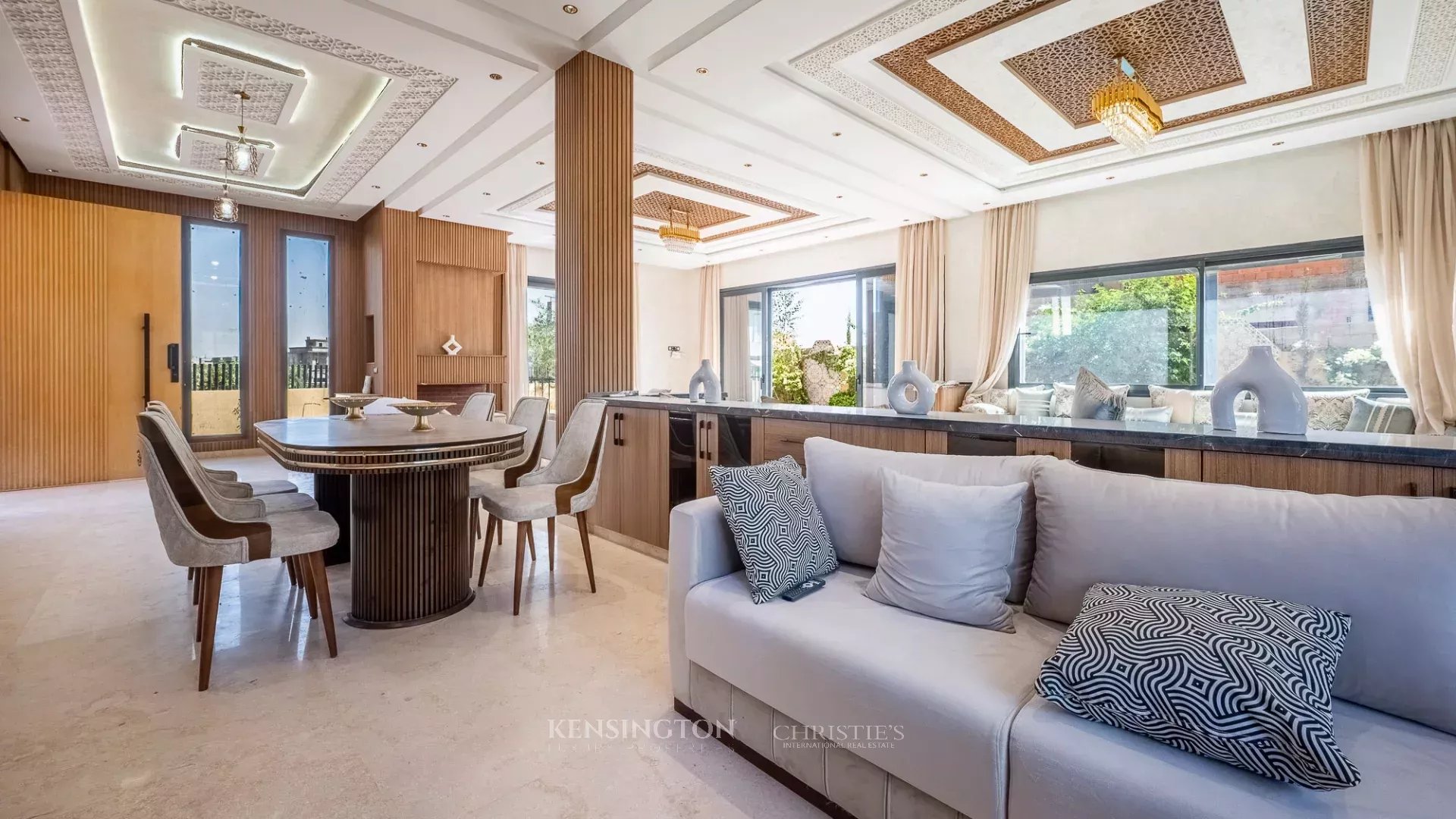4 Bedroom Villa/Townhouse's Image 8