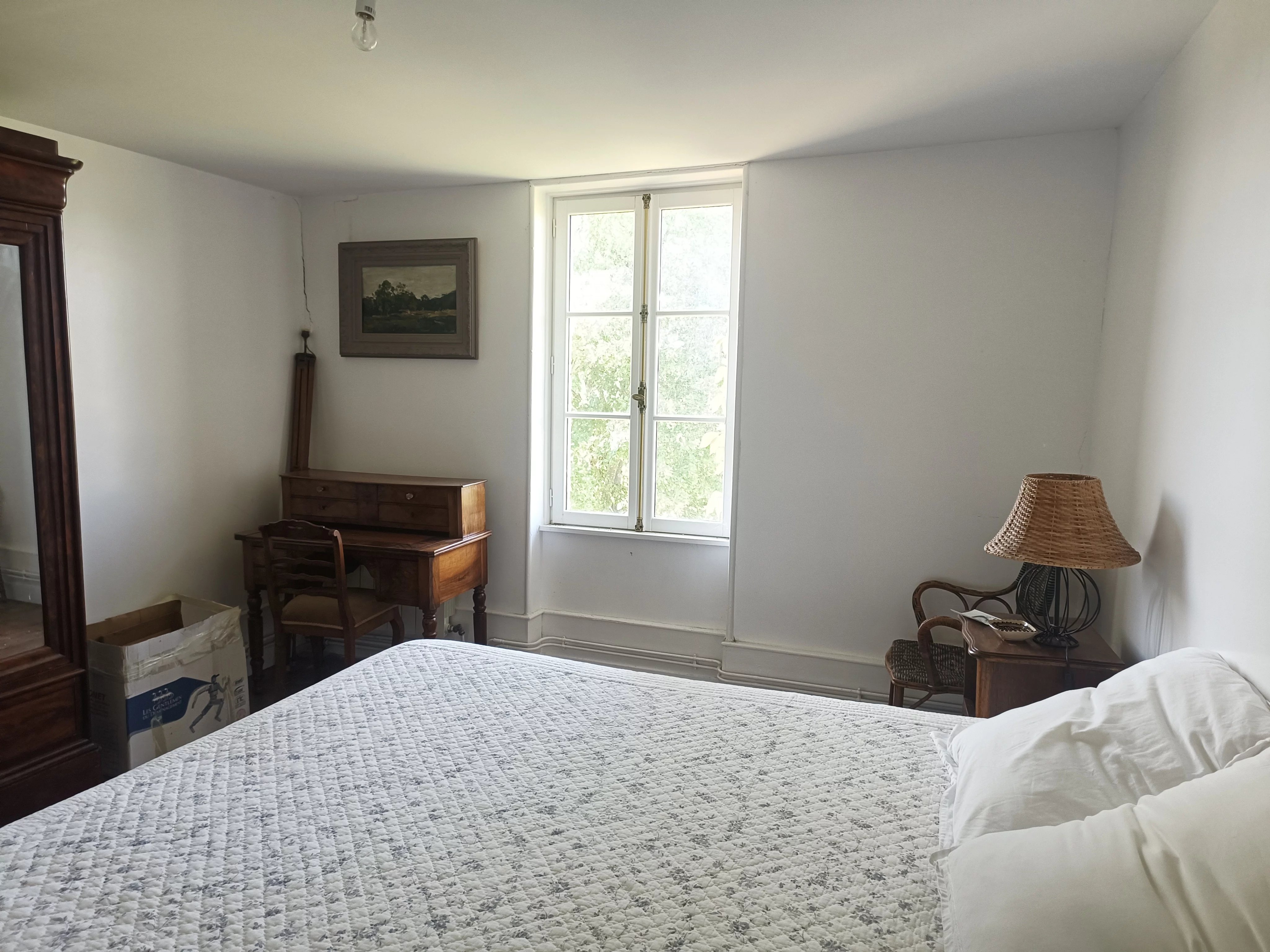 MAISON FAMILIALE DE CARACTÈRE AVEC PISCINE ET DE NOMBREUSES DÉPENDANCES — photo 18