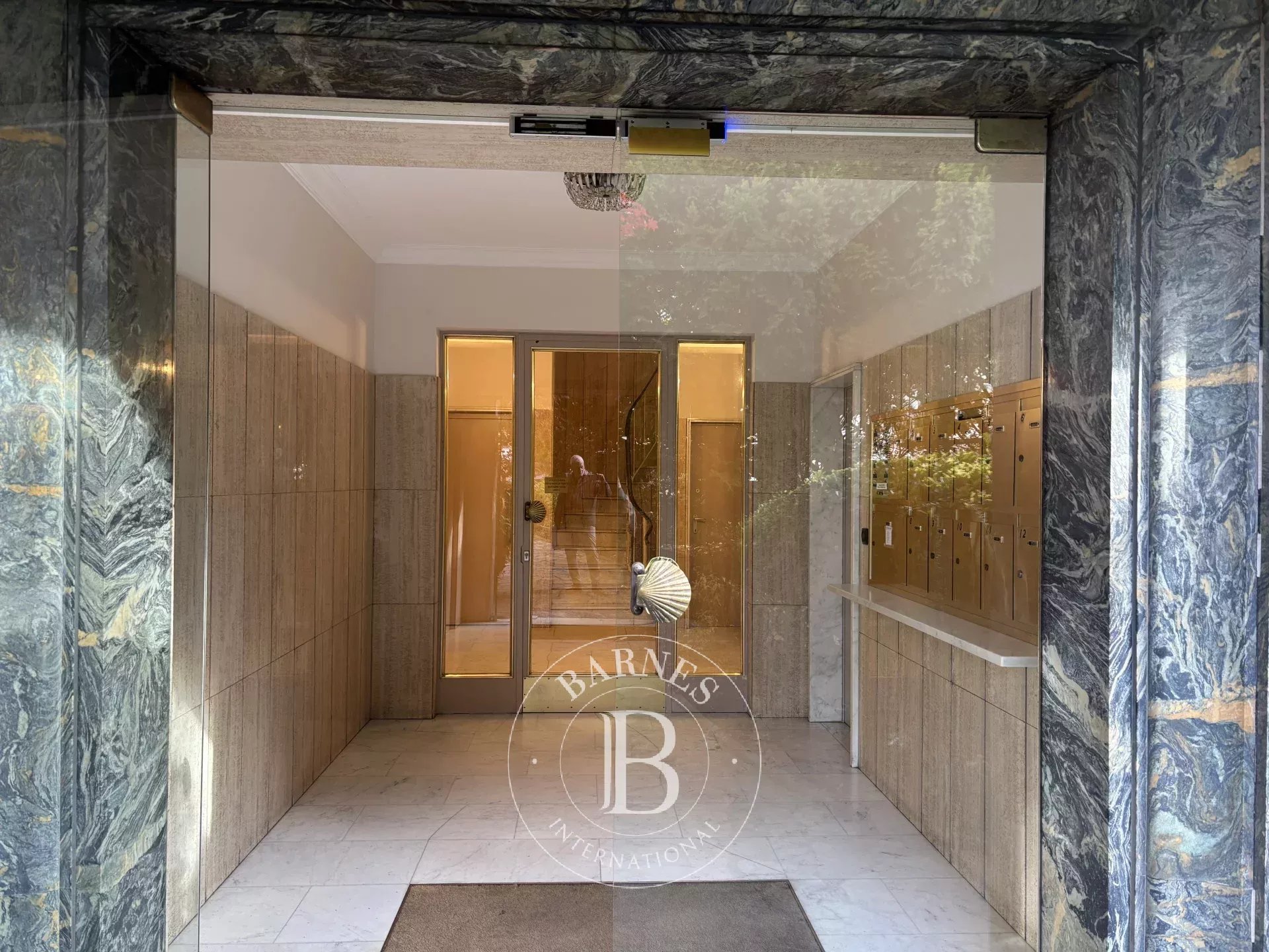 Ixelles- Penthouse 149m2 3 bedrooms- terrace-Parking