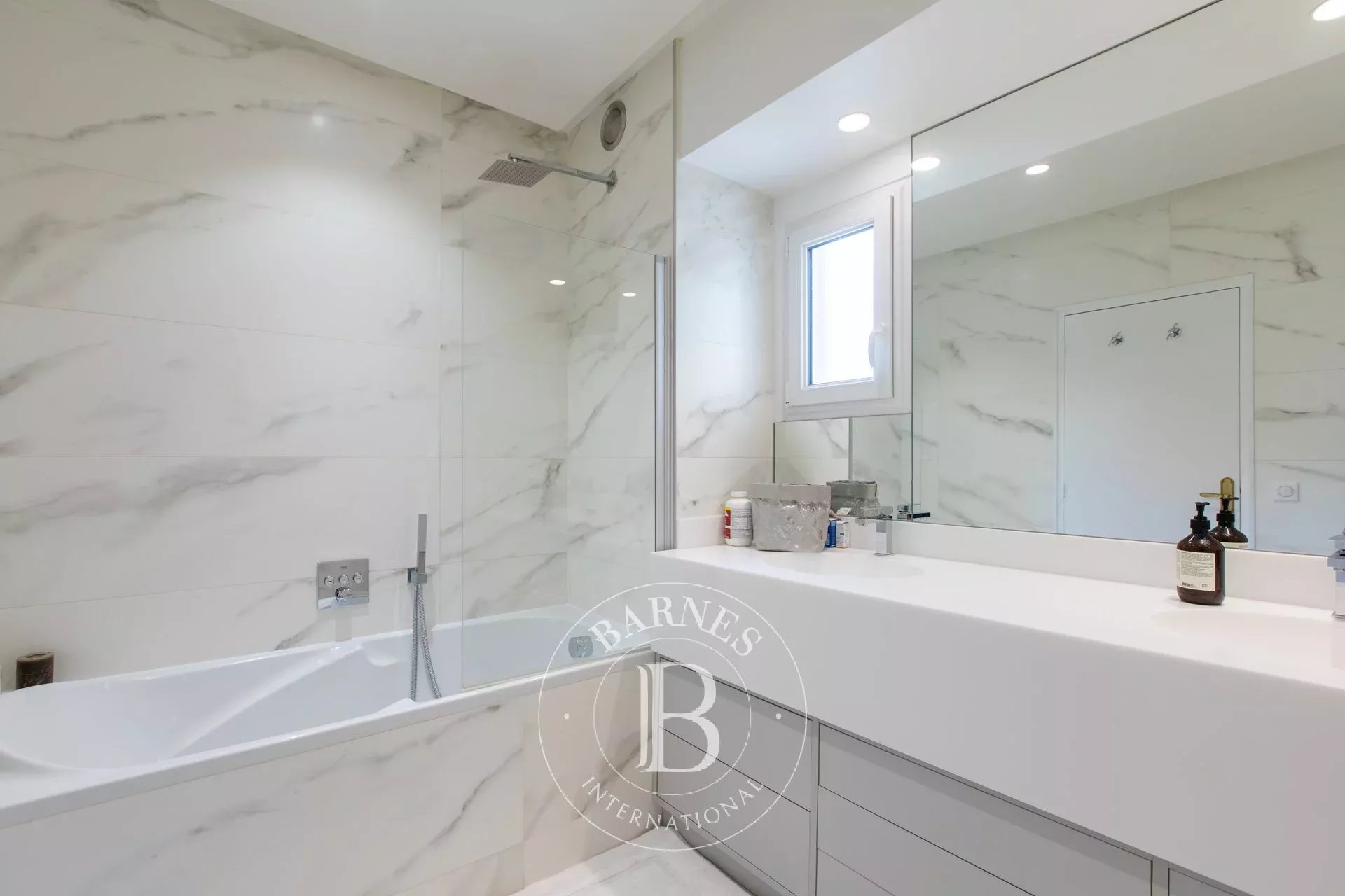 Daire Paris 8ème - picture 9