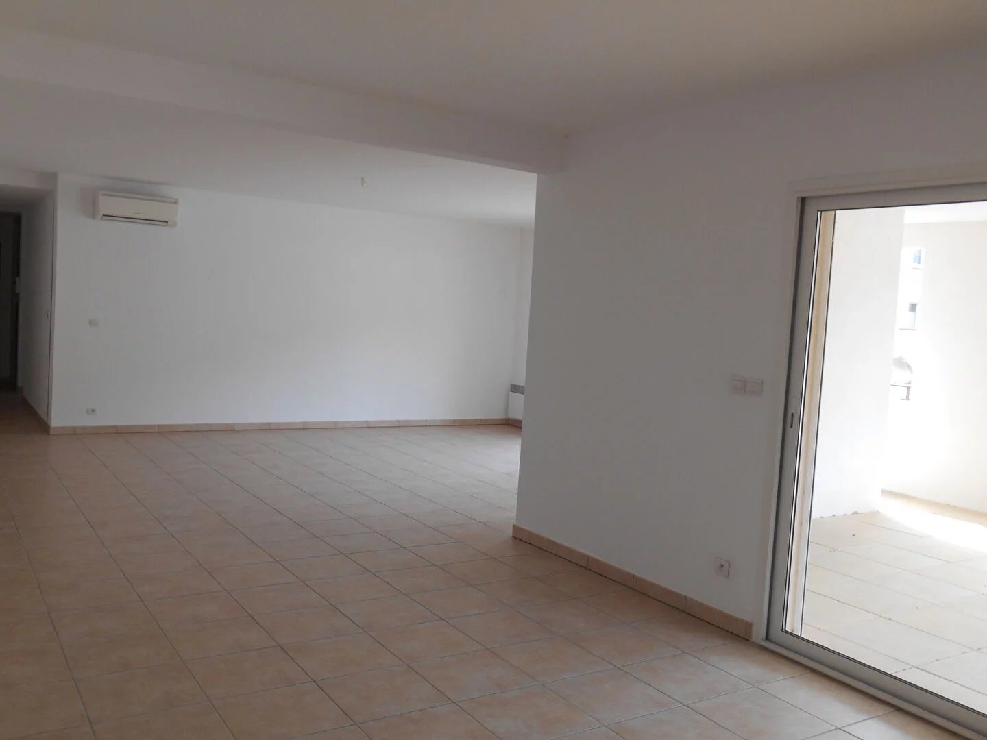 BEL APPARTEMENT 66400 CERET