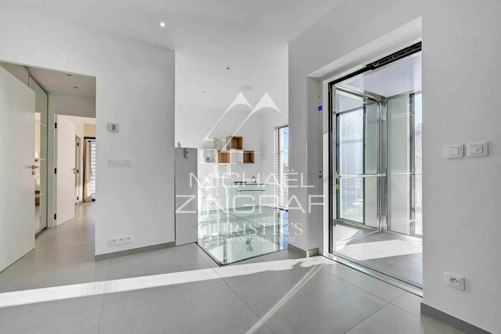 4 Bedroom Villa/Townhouse's Image 7
