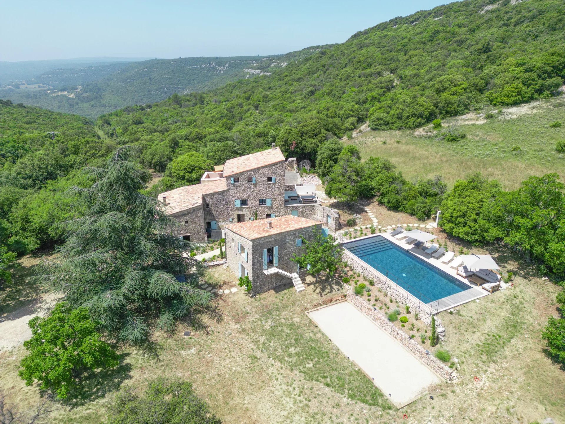 Murs - Bergerie rénovée au calme absolu avec vue sur le Luberon et grande piscine