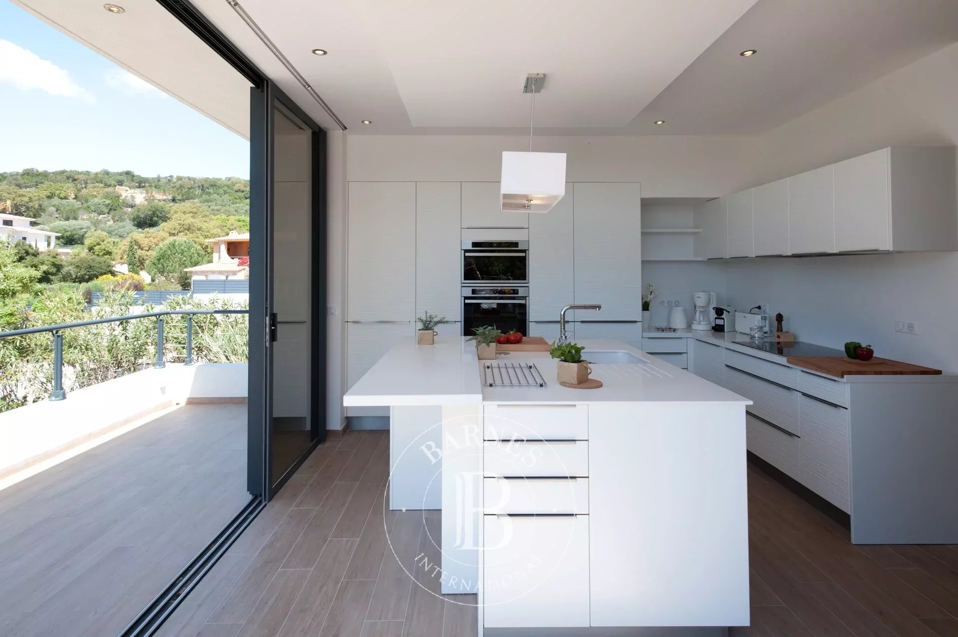 Sainte-Lucie-de-Porto-Vecchio  - Villa  - picture 7