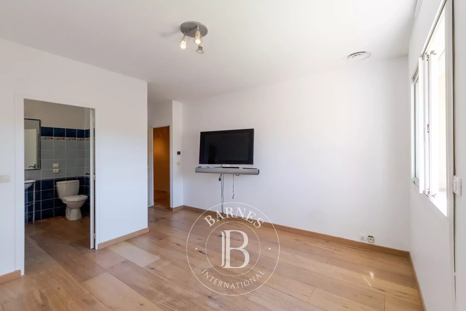 Villa Roquefort-les-Pins - picture 10