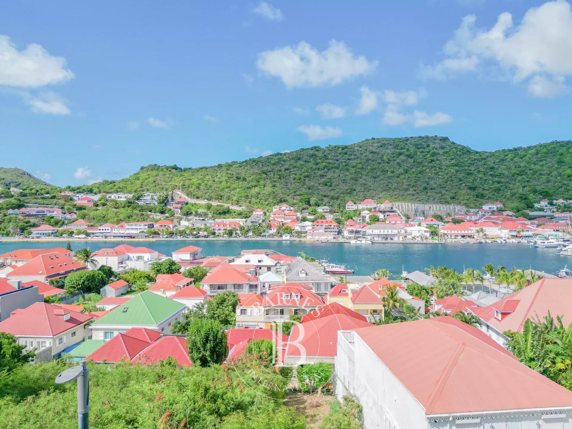 Apartment with Harbor View in Gustavia