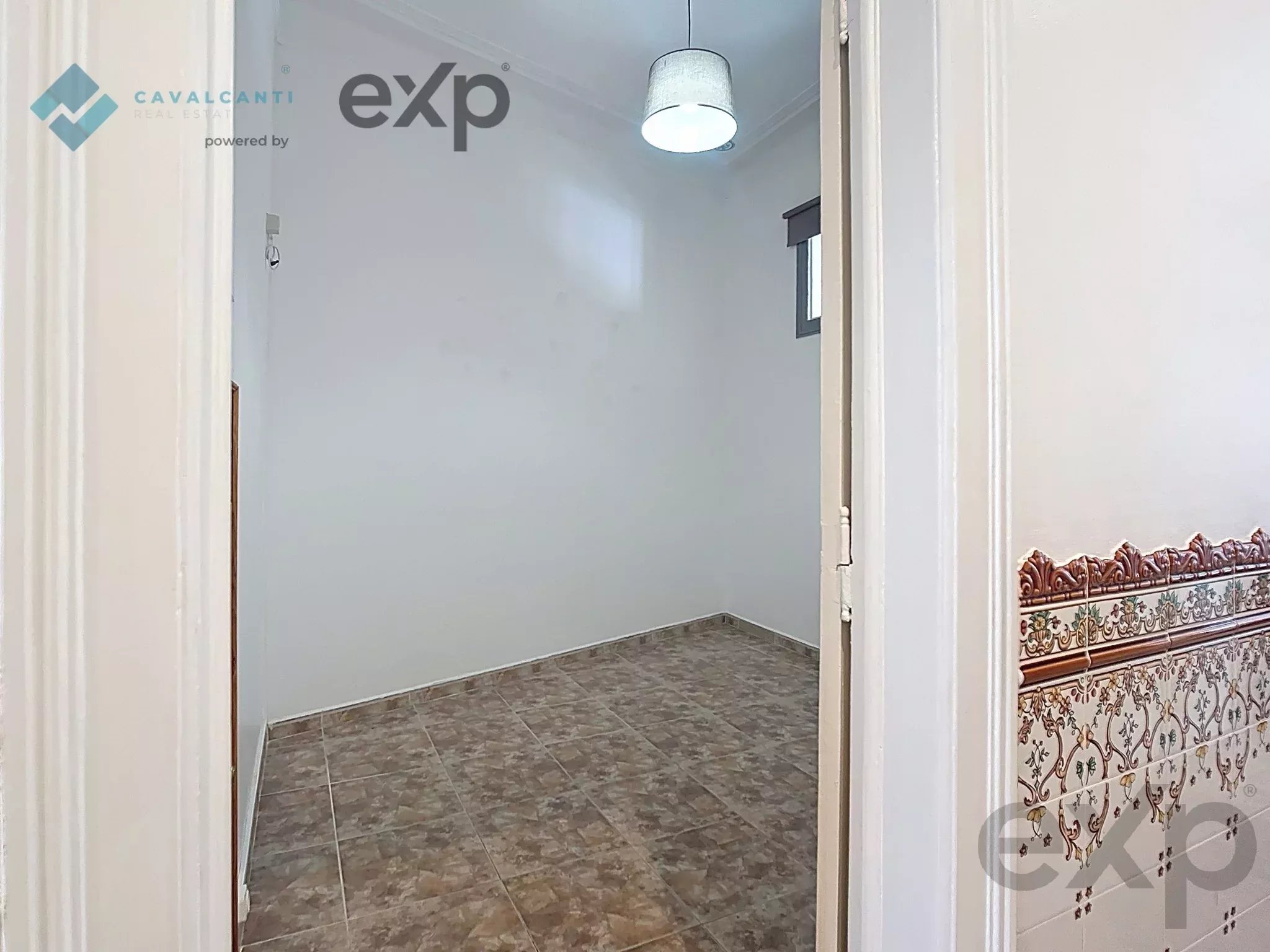 T1 + 1 in Campolide, Lisbon charm and quality of life near the Amoreiras 86914849 image 11