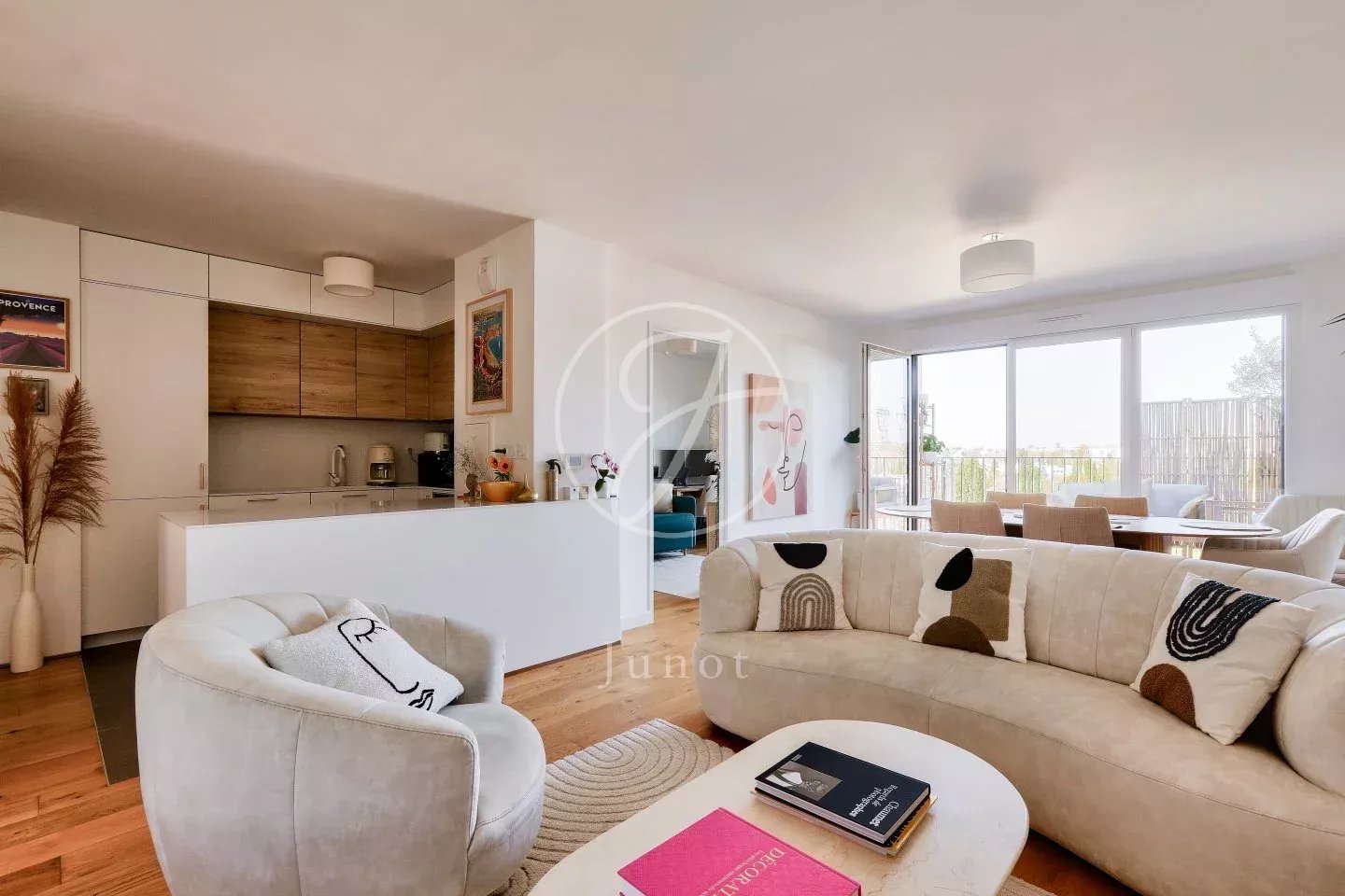 Rueil-Malmaison - RUEIL-SUR-SEINE - Appartement à vendre - 4 pièces - 82m² - Terrasse de 7,50m².