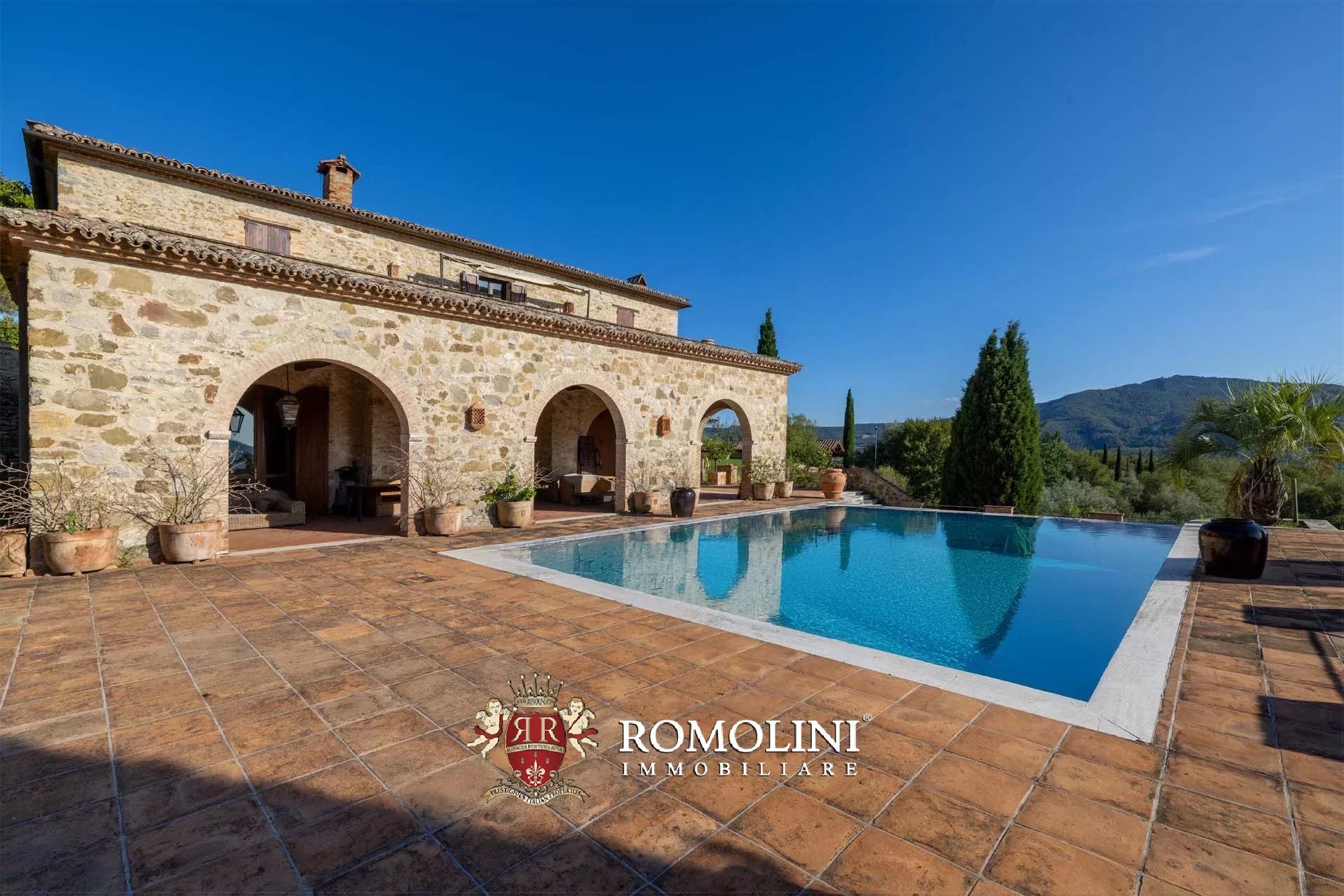 10 Bedroom Villa/Townhouse's Image 24