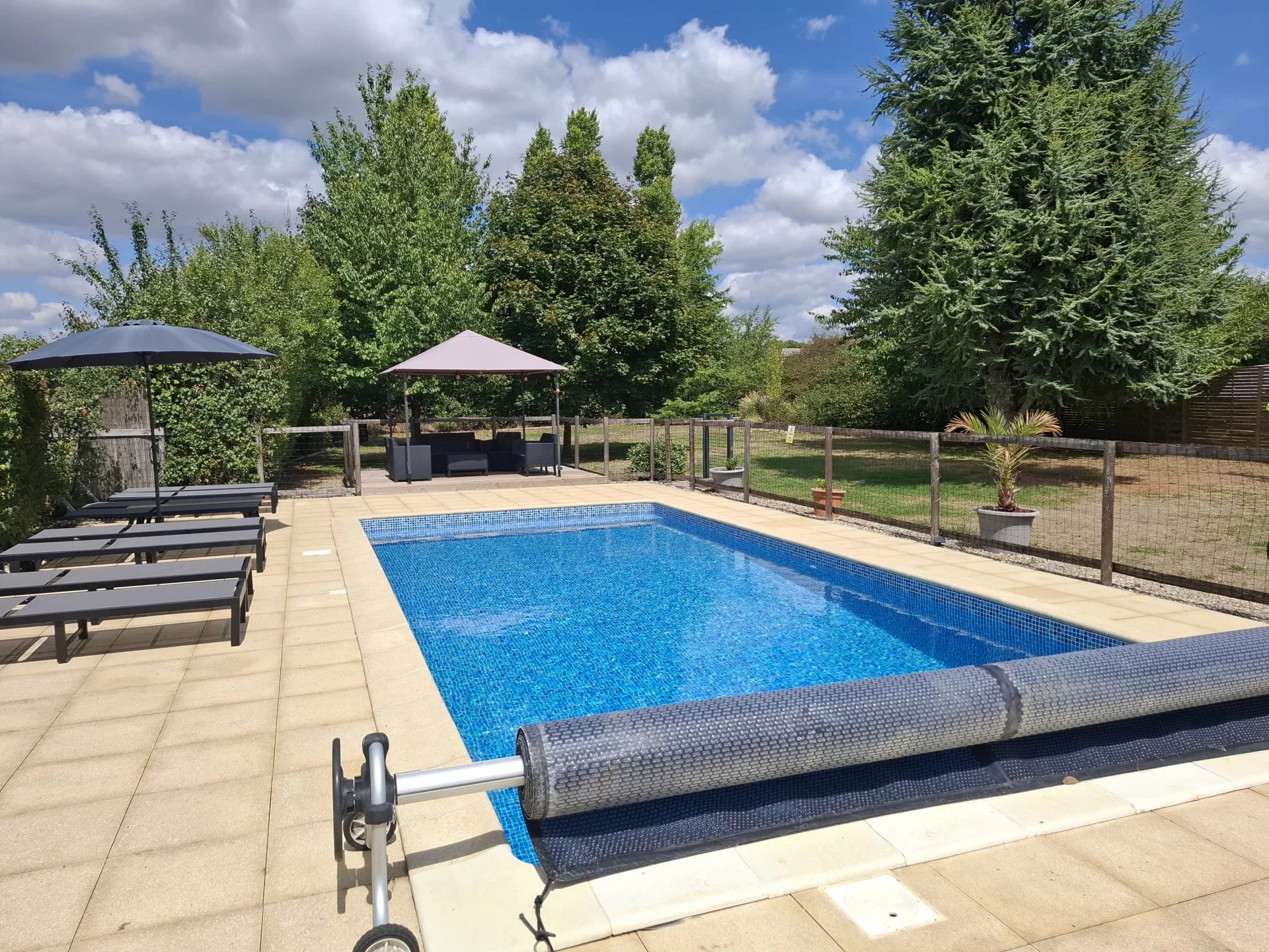 House in Chaunay - Image 2