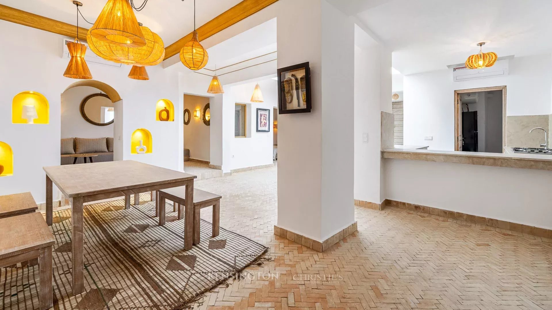 5 Bedroom Villa/Townhouse's Image 4