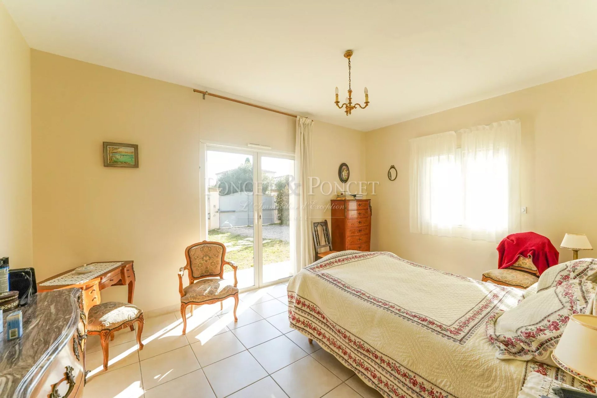 6 Bedroom Villa/Townhouse's Image 6