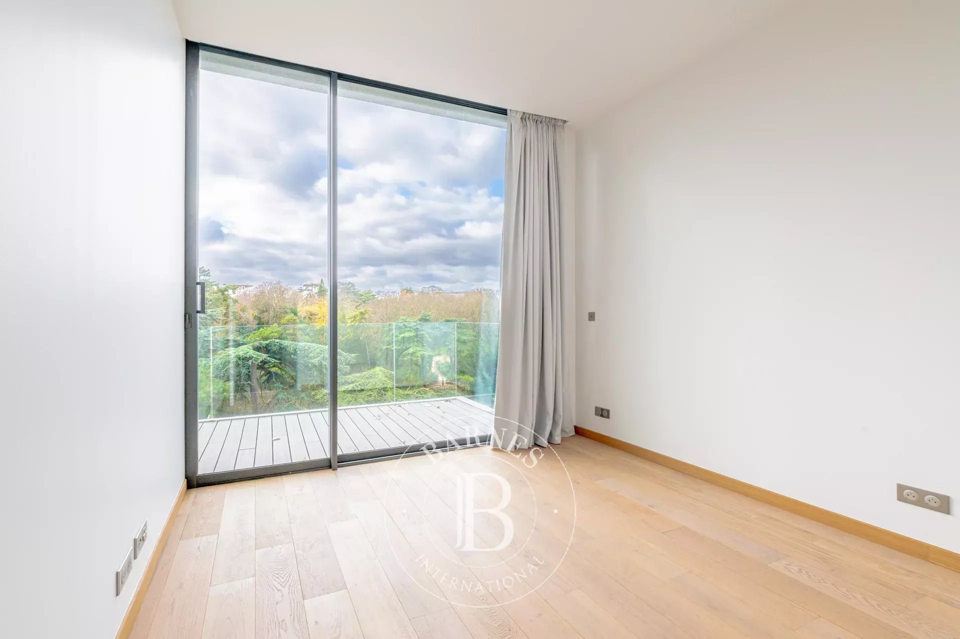Paris  - Apartment 3 Bedrooms - picture 11