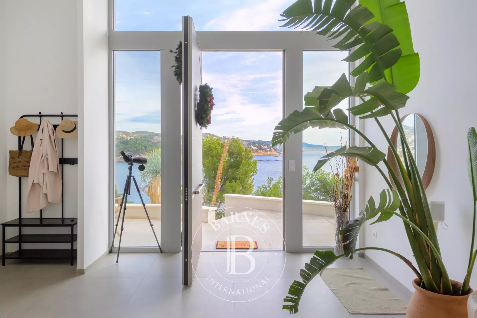 Exceptional Luxury Villa with Sea View in Carry le Rouet - picture 8