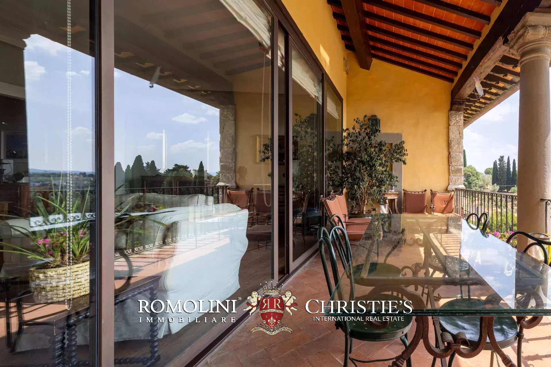 7 Bedroom Villa/Townhouse's Image 18
