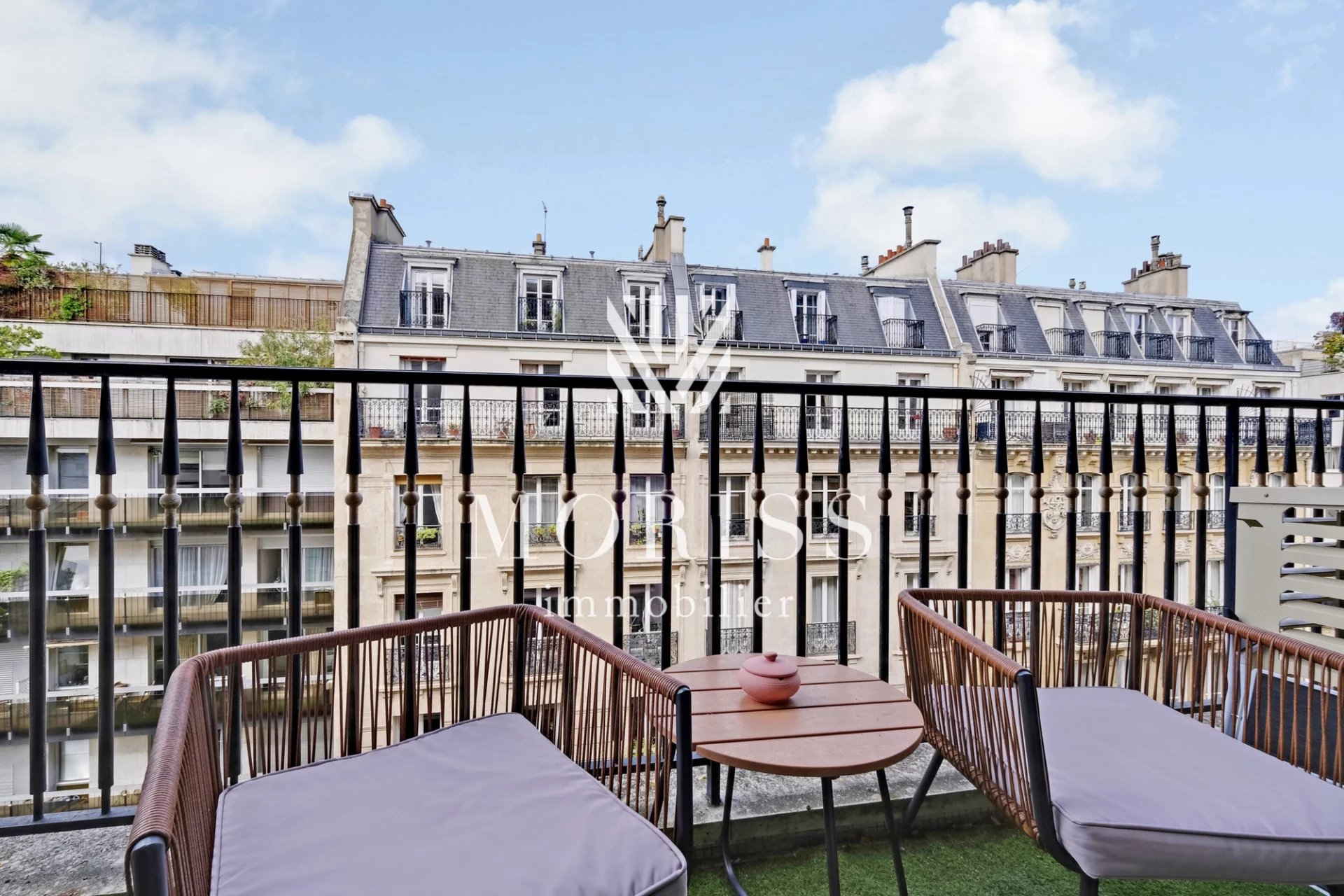 Paris 16 Appartement de 3 pièces + 5 m2 de Terrasse - Image Array