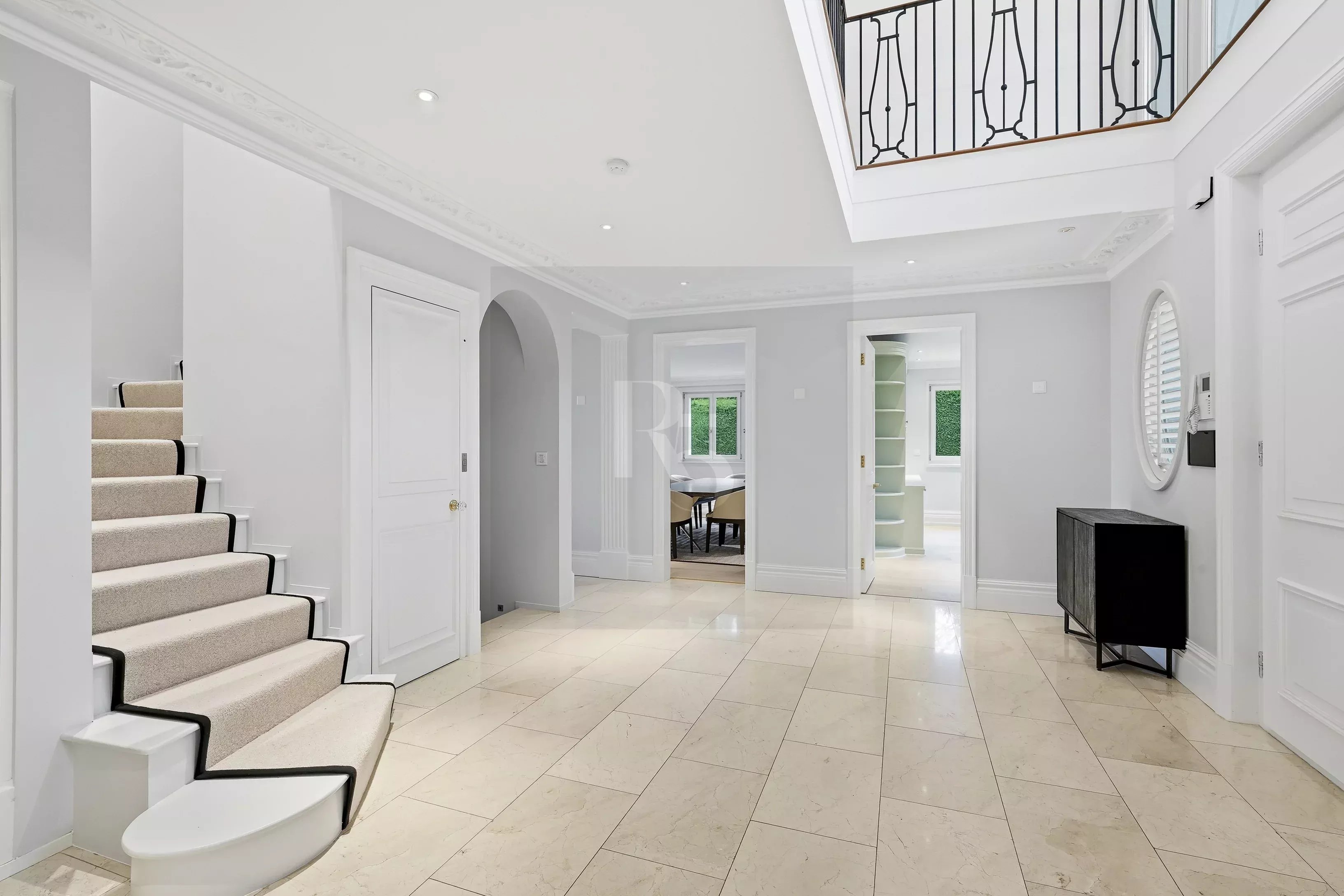 Magnificent Renovated Villa in Cologny — photo 5