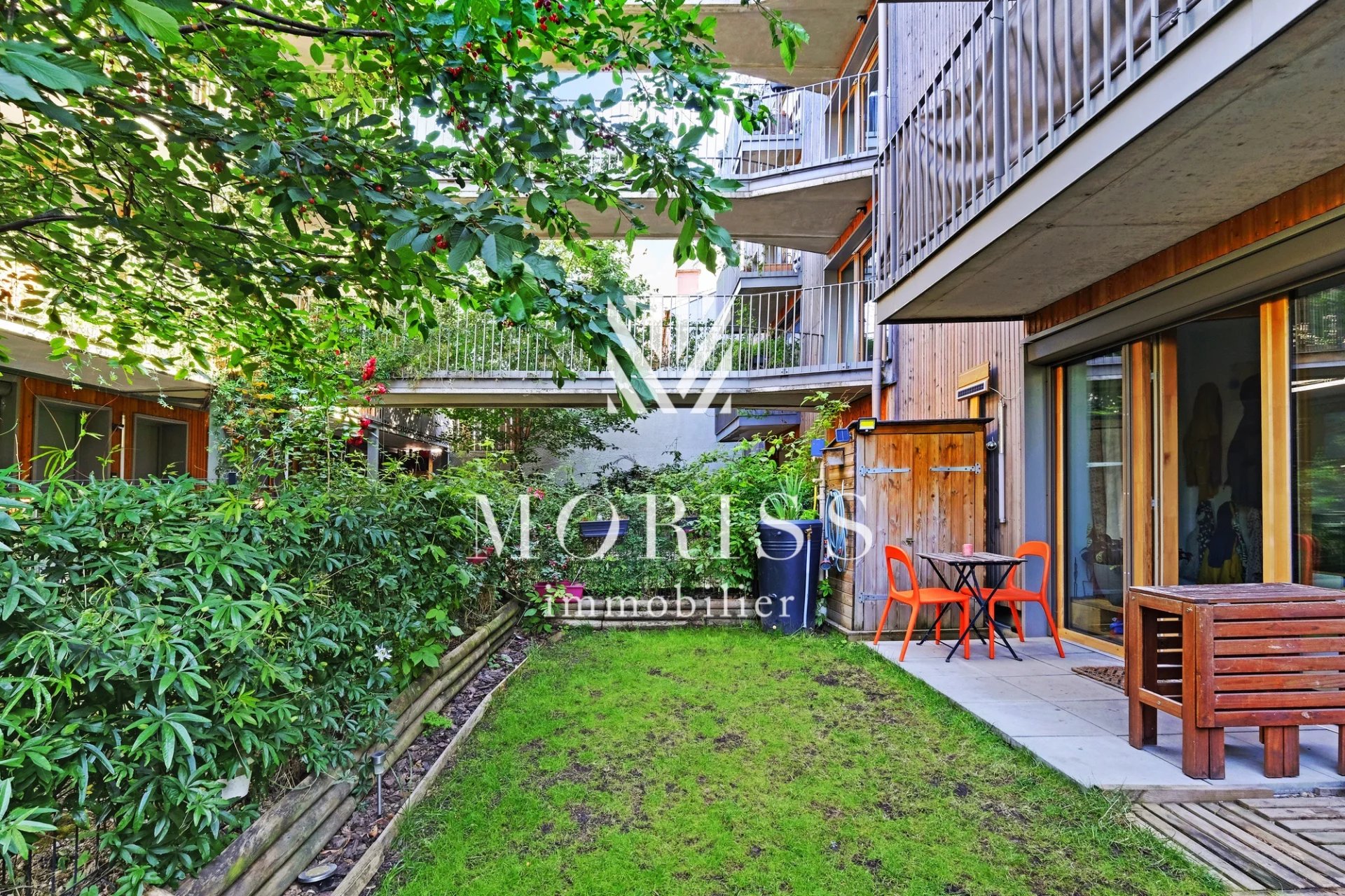 APPARTEMENT REZ-DE-JARDIN 4 PIECES DE 82M2 + 30m2 DE JARDIN - Image Array