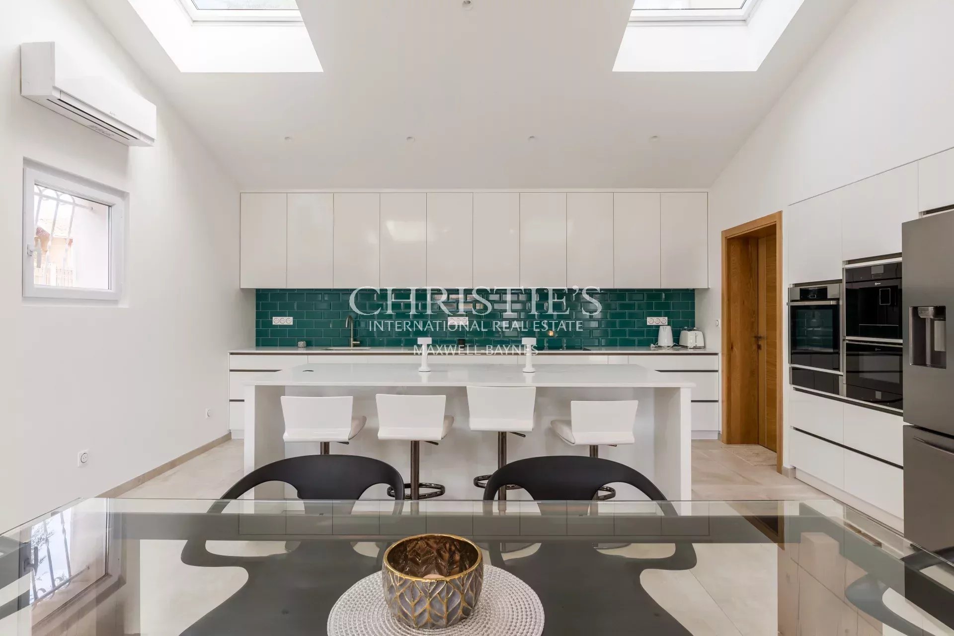 5 Bedroom Villa/Townhouse's Image 23