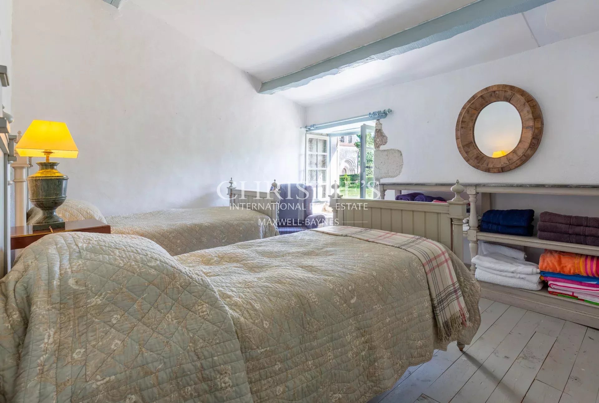 5 Bedroom Chateau's Image 25