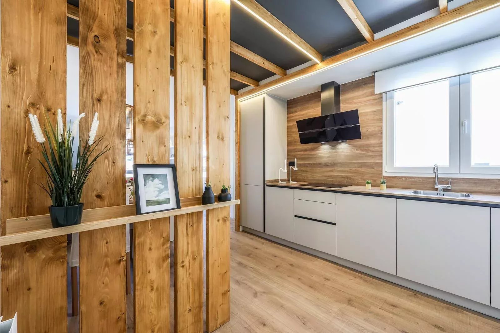 Modern and Bright Apartment on Paseo de la Castellana - picture 10