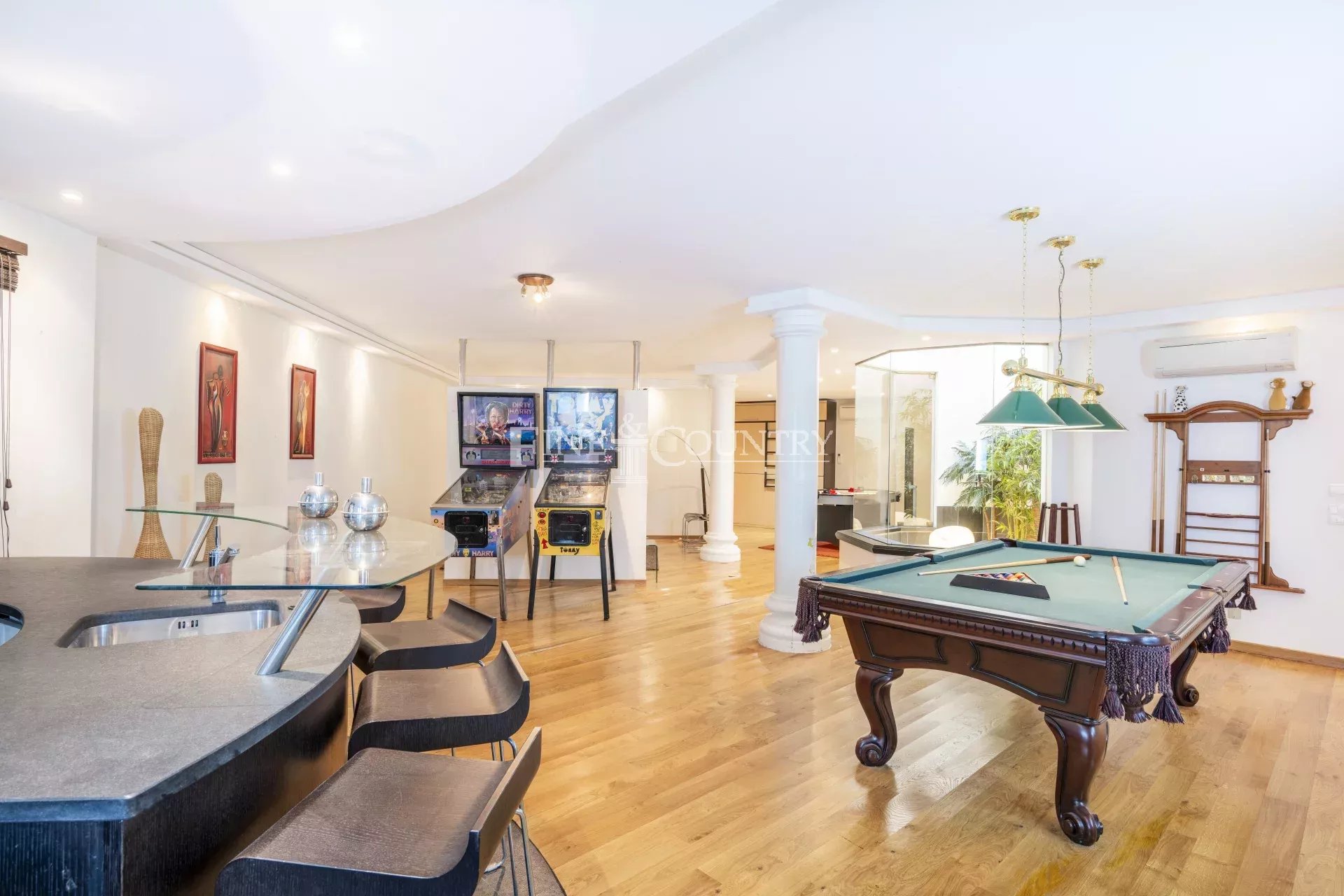 Photo of Florentine Villa for sale in Mandelieu-la-Napoule