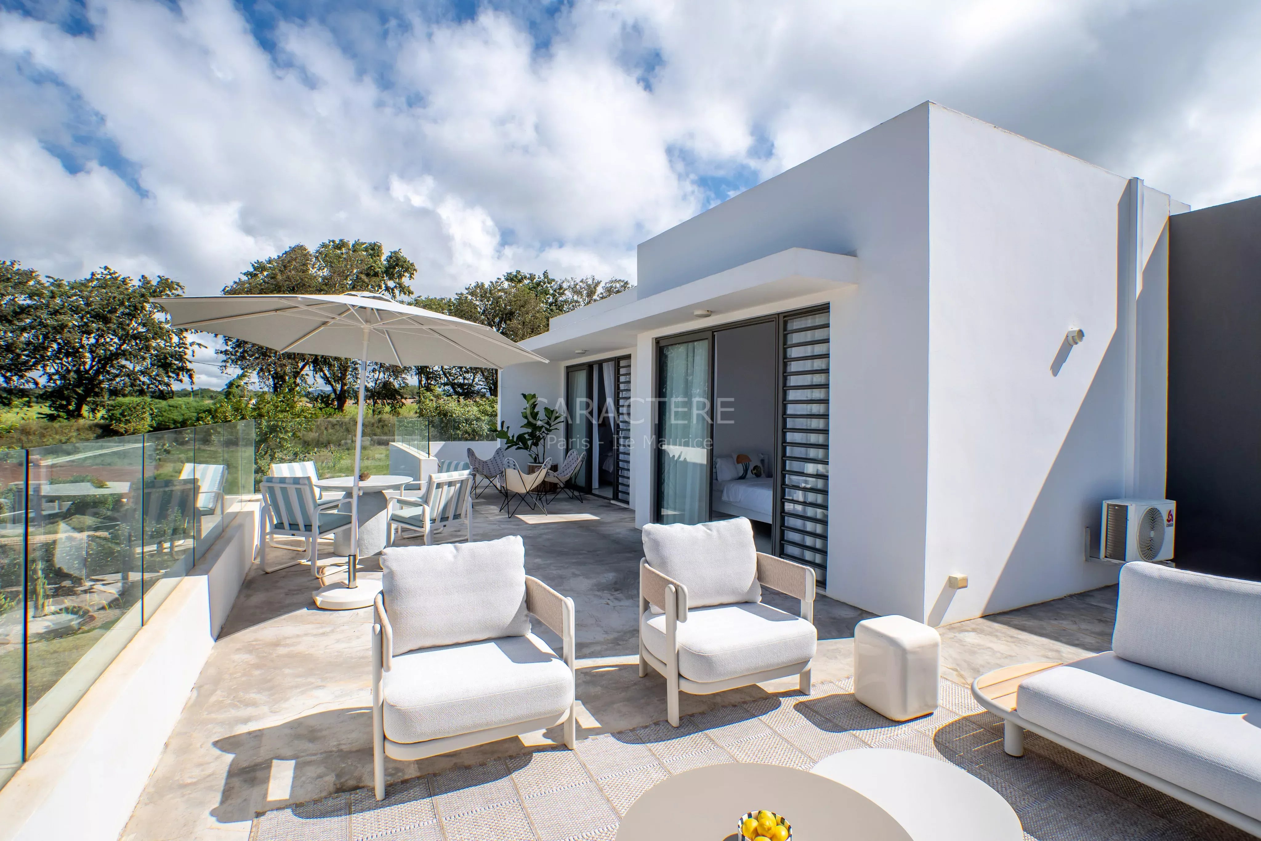 Villa contemporaine meublée à Azuri