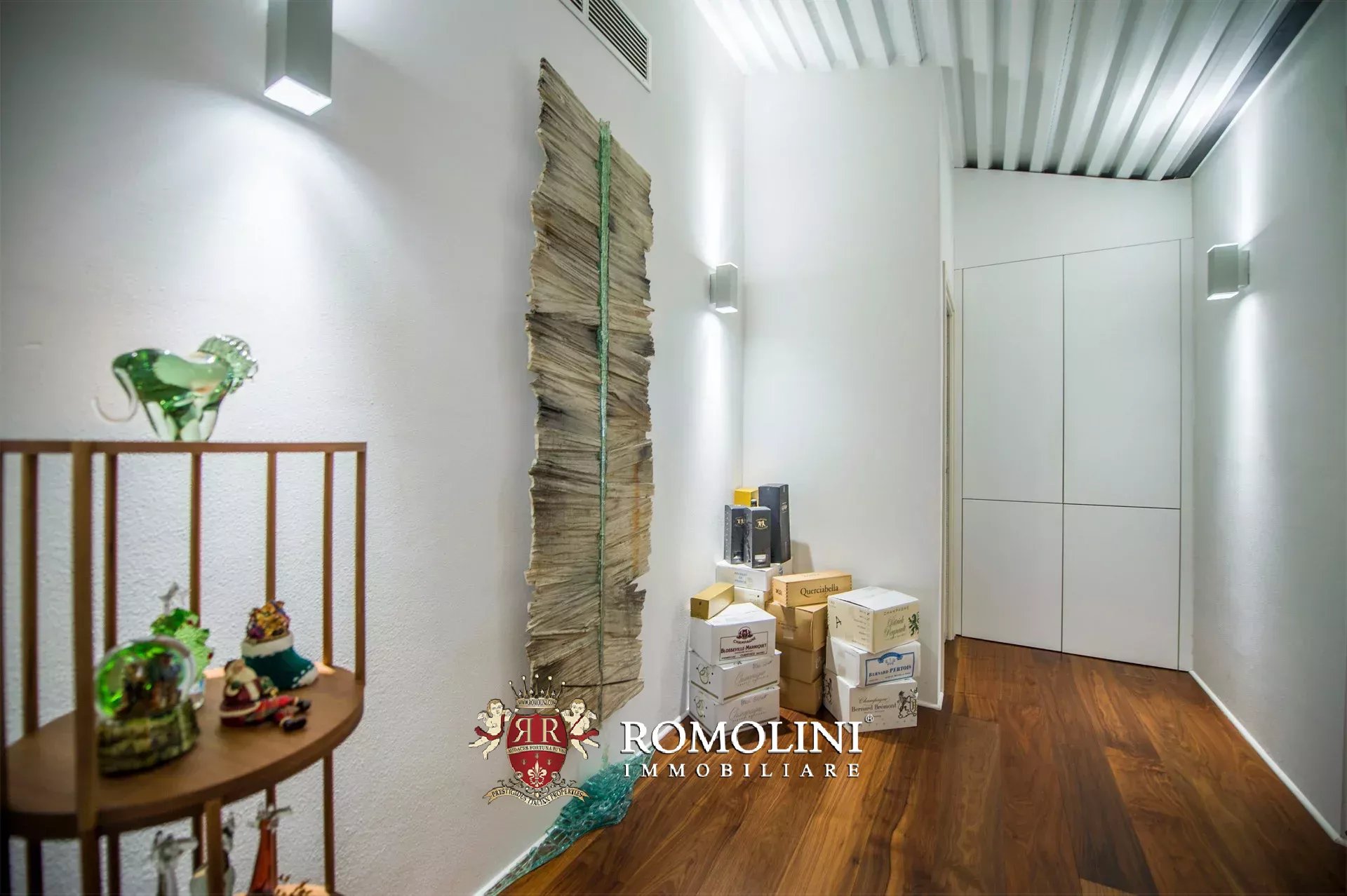 ECO-FRIENDLY VILLA FOR SALE NOT FAR FROM THE SEA, PISA, TUSCANY