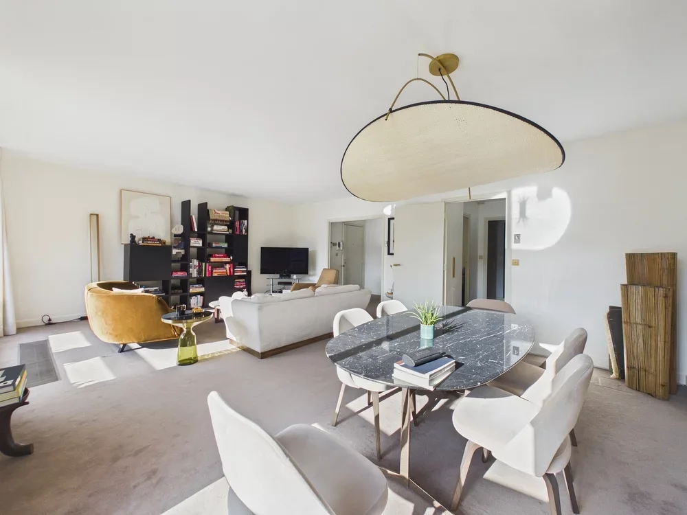 Paris 7e - INVALIDES / ÉCOLE MILITAIRE