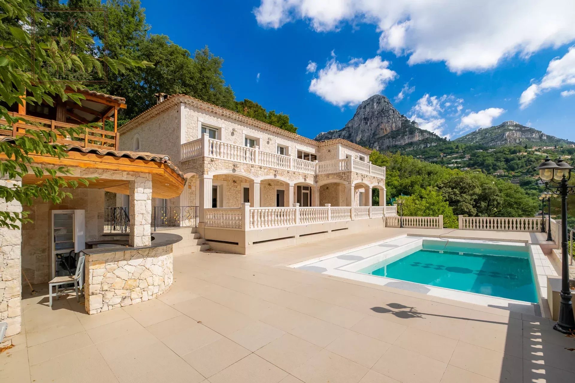 Agence immobilière de 