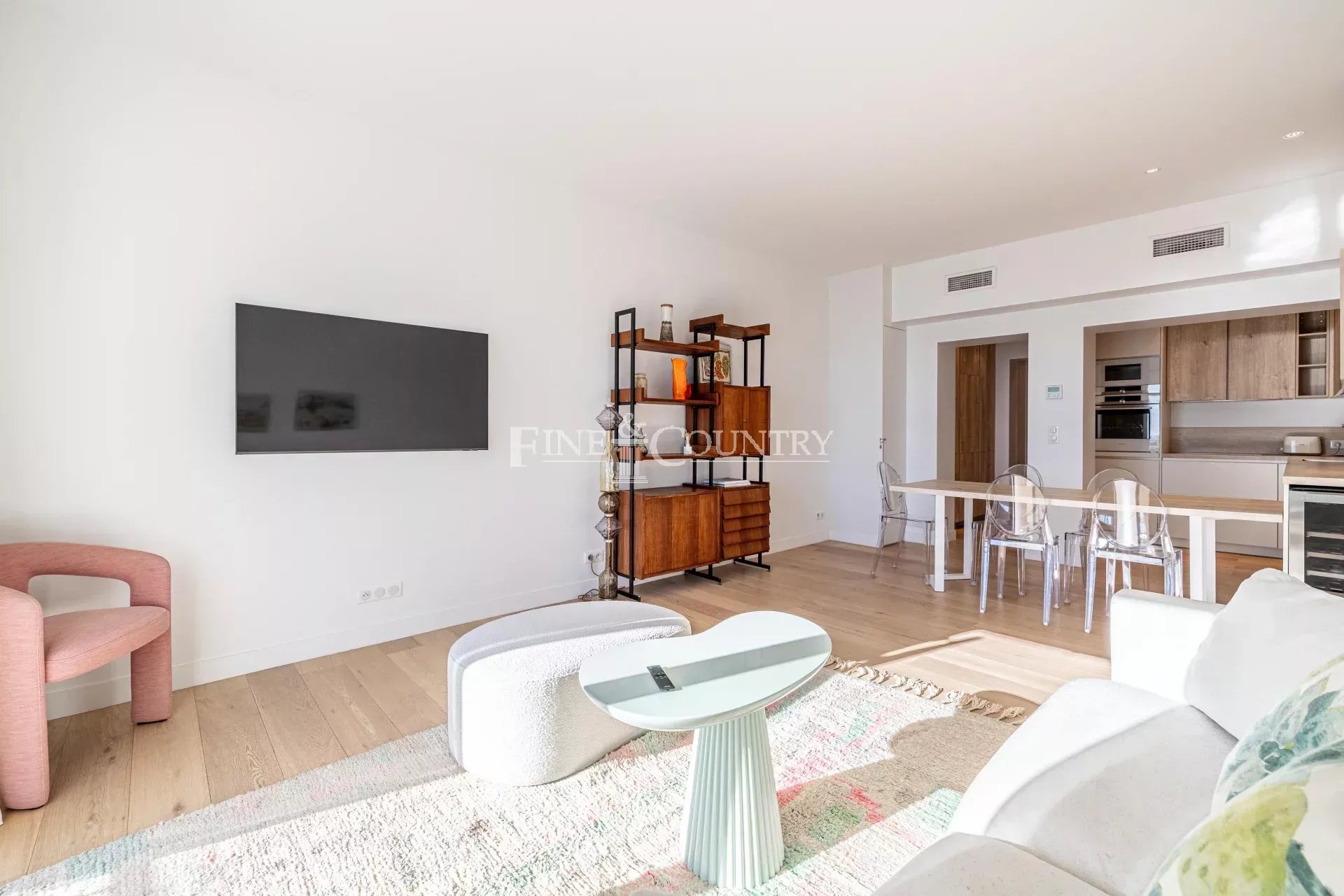 Photo of Seafront Apartment For Sale in Cannes