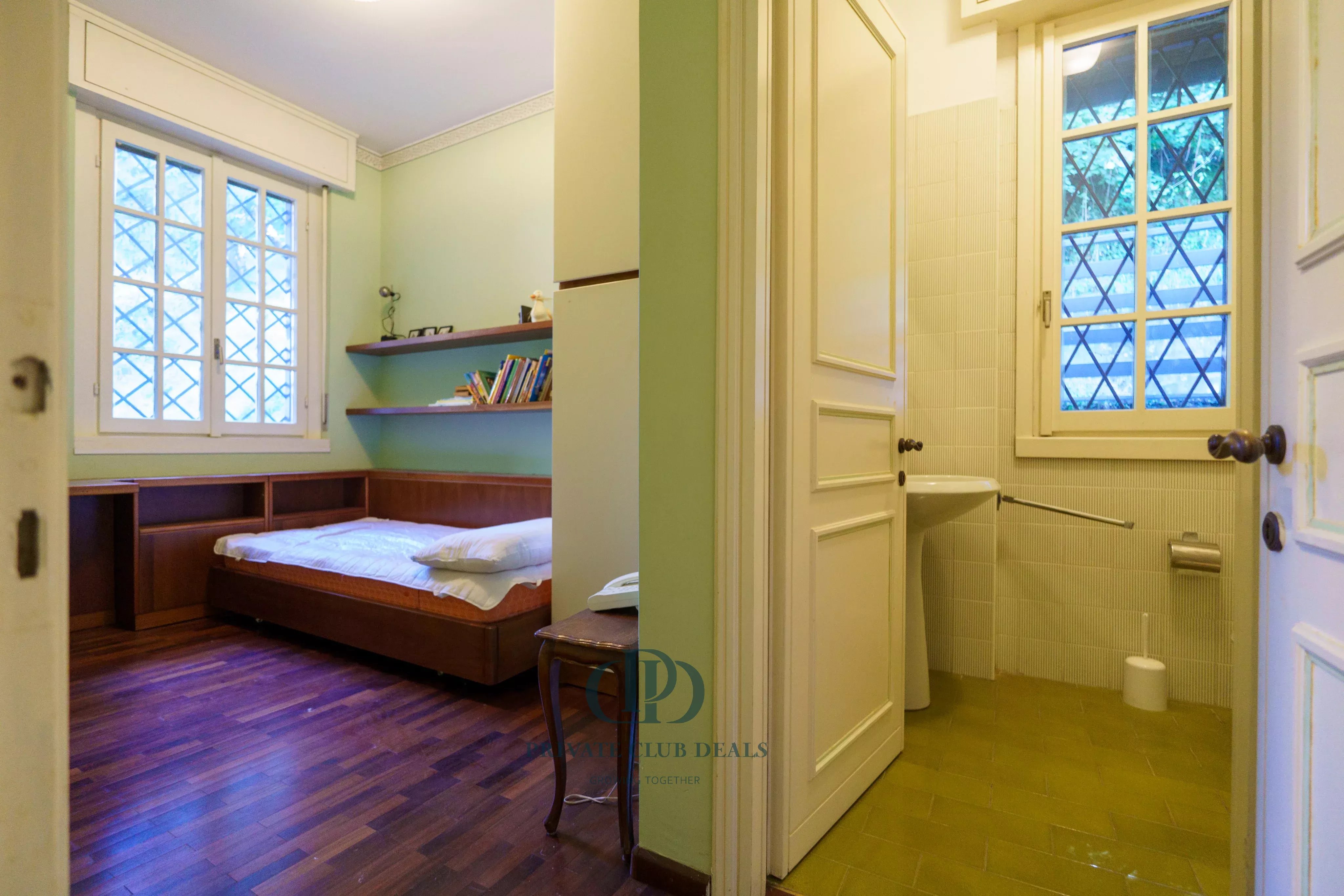 Villa Como - picture 13